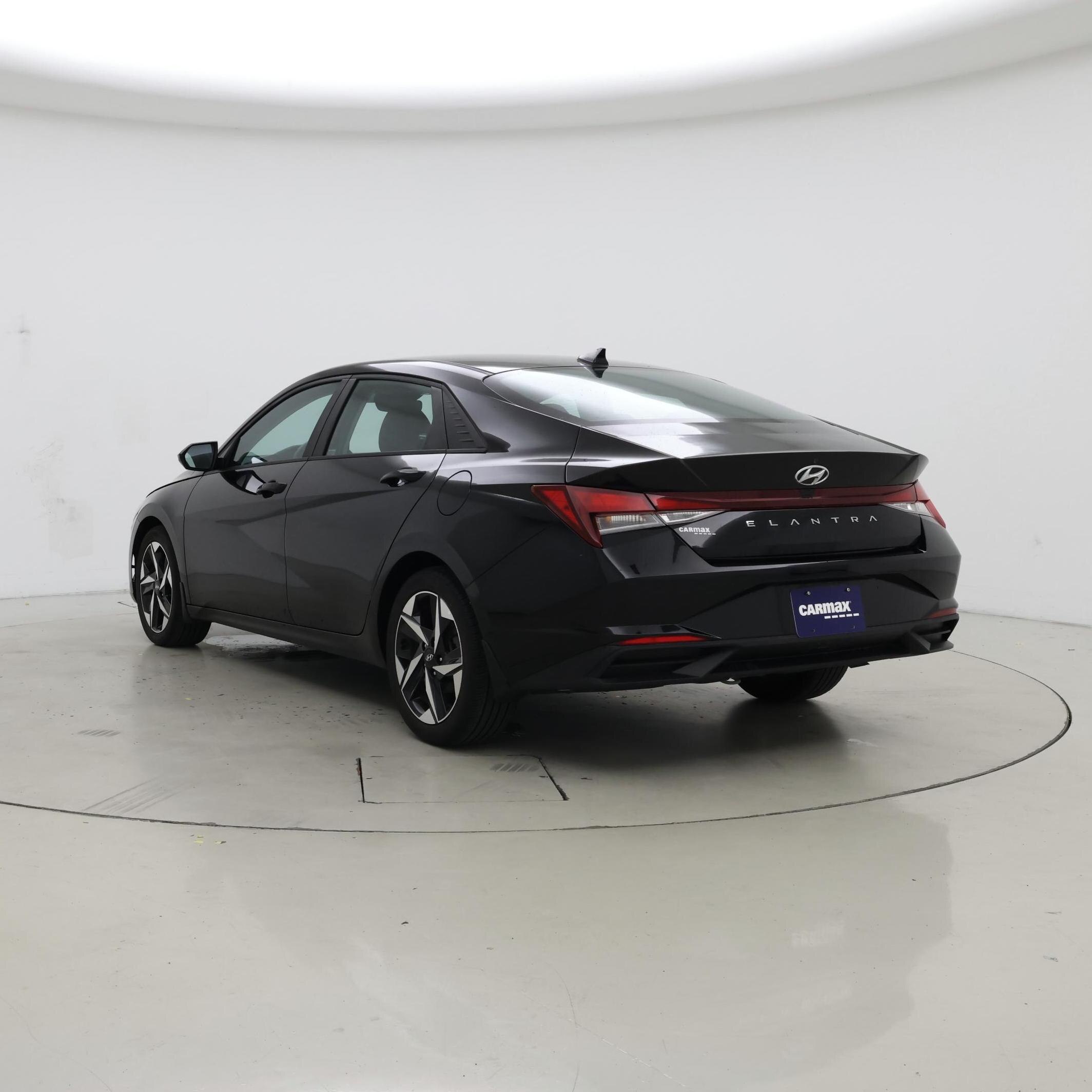 Thumbnail: 2023 Hyundai Elantra - 2