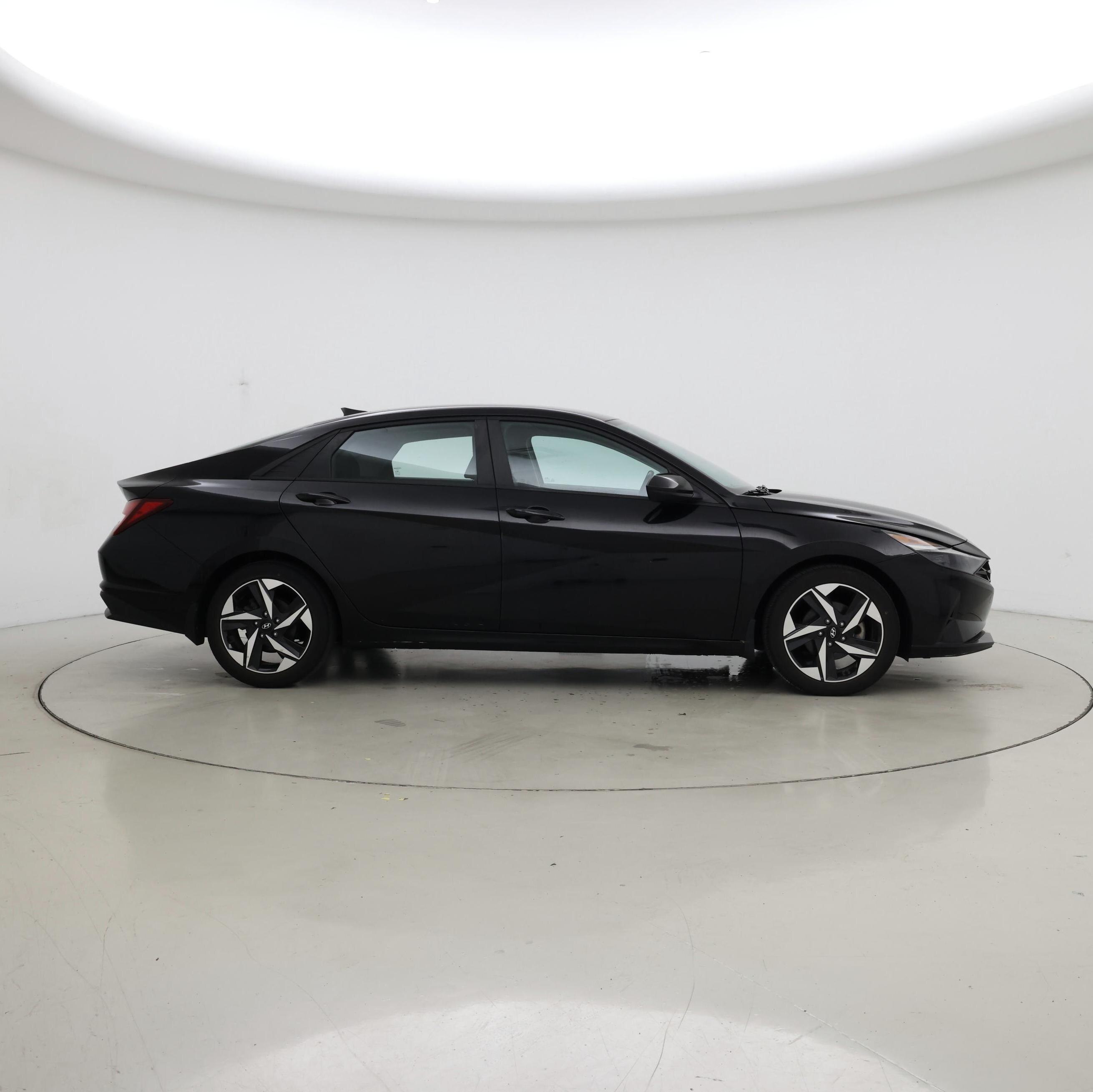 Thumbnail: 2023 Hyundai Elantra - 7
