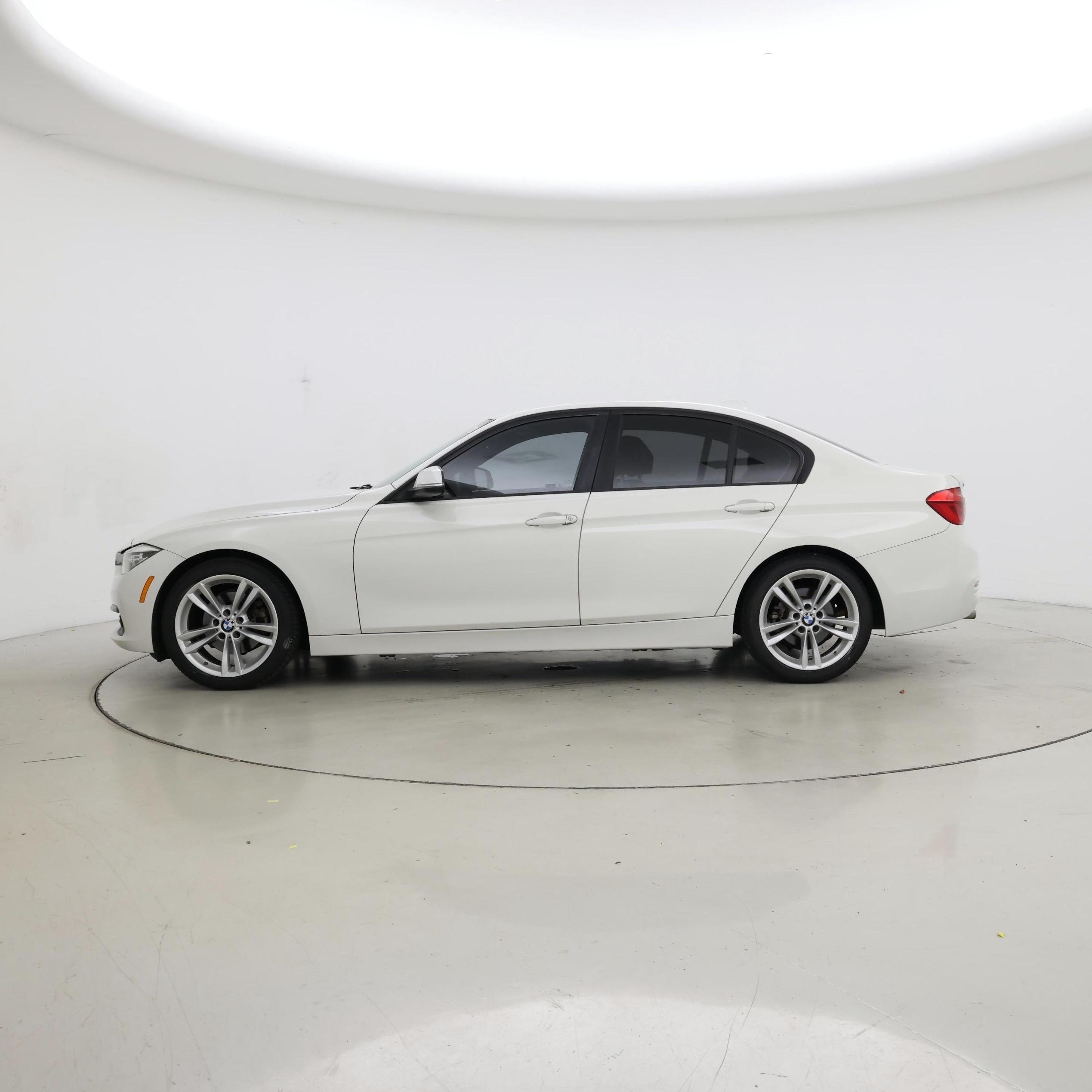 Thumbnail: 2018 BMW 3 Series - 3