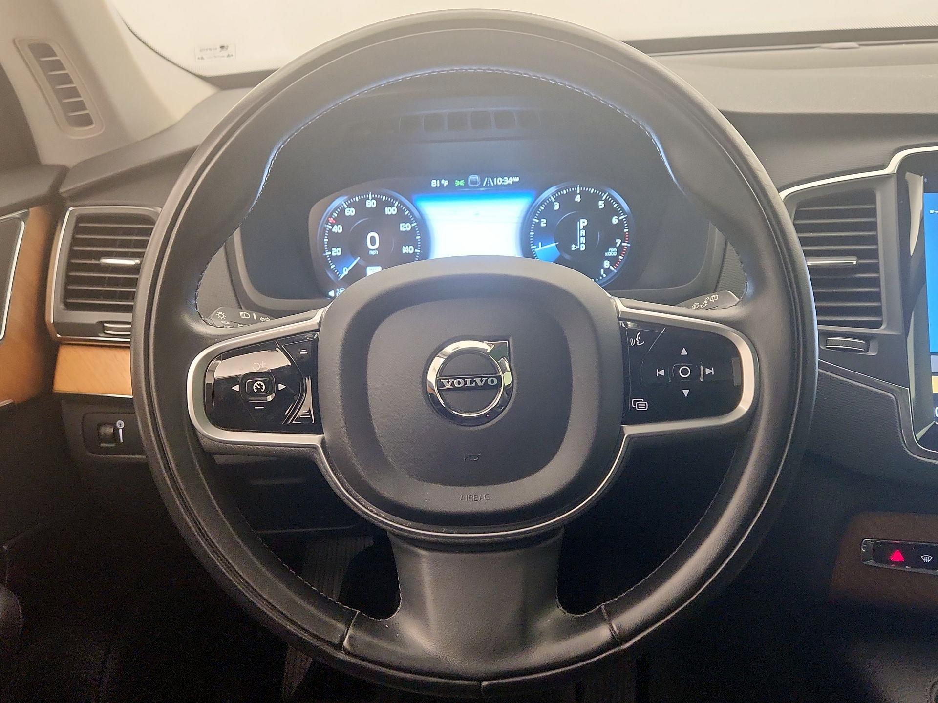 Thumbnail: 2021 Volvo XC90 - 10