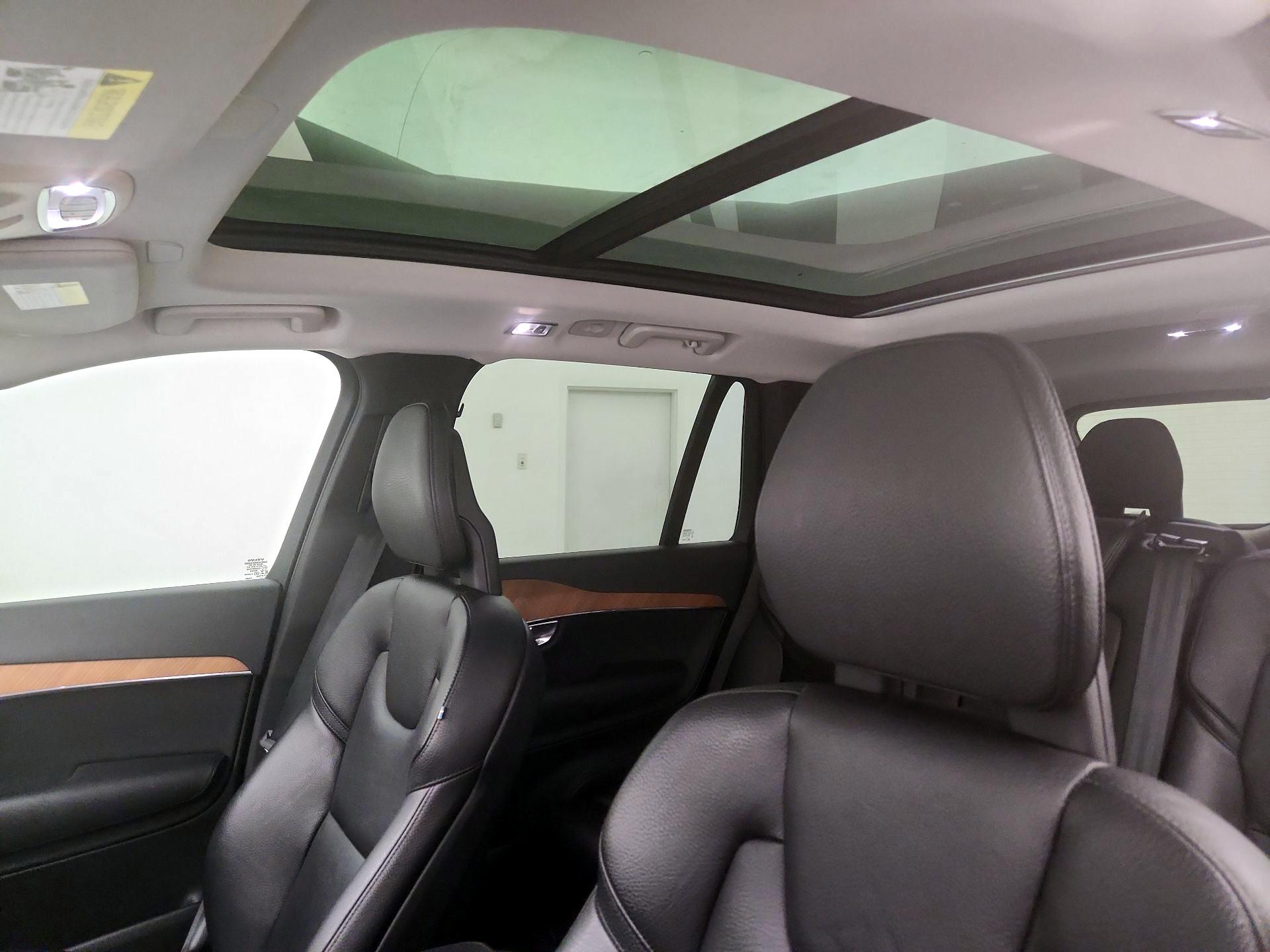 Thumbnail: 2021 Volvo XC90 - 20