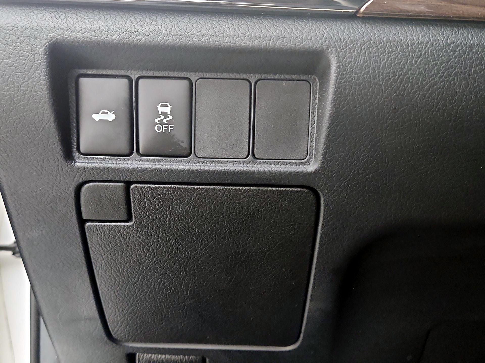Thumbnail: 2014 Toyota Avalon - 13