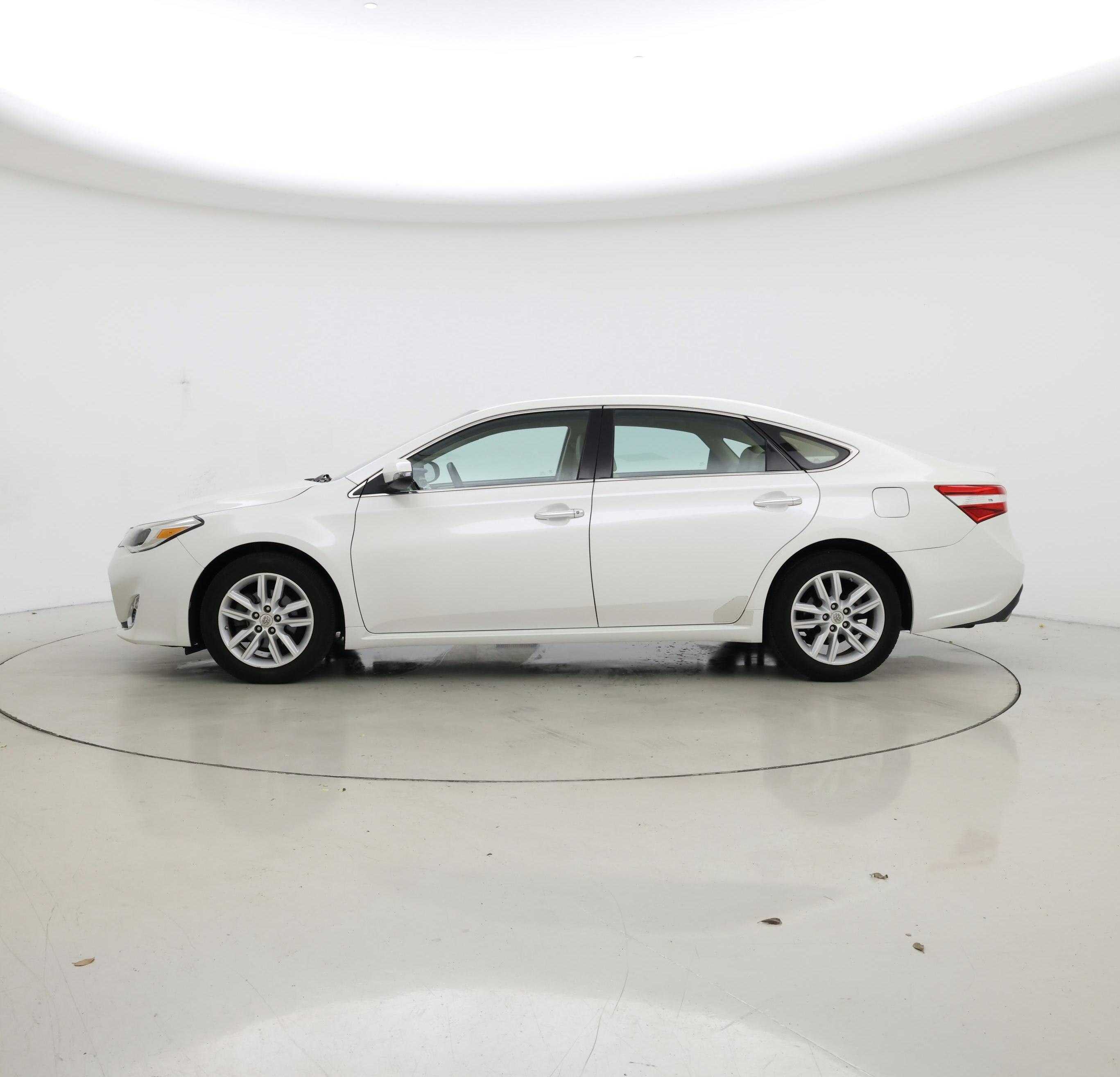 Thumbnail: 2014 Toyota Avalon - 3