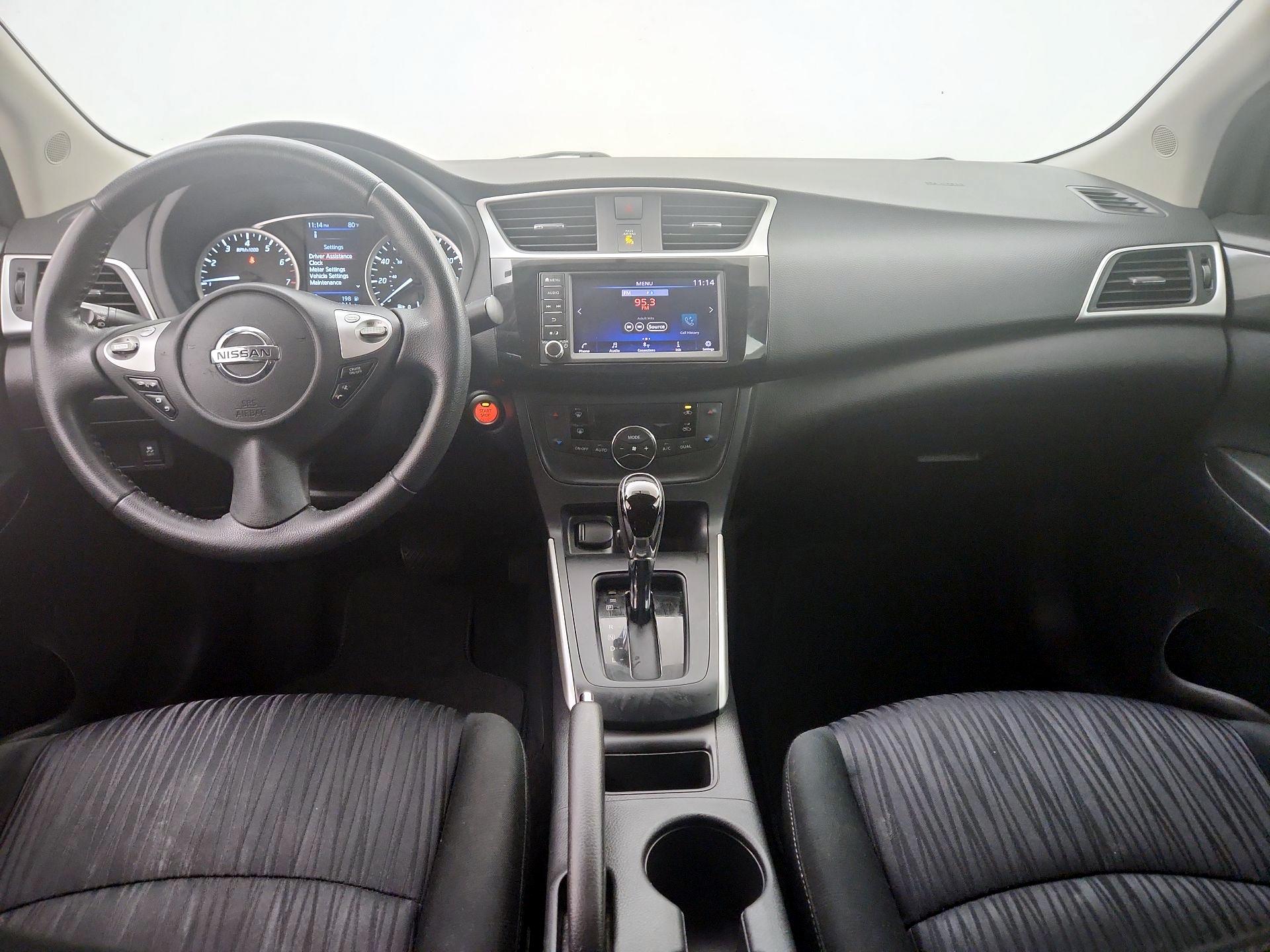 Thumbnail: 2019 Nissan Sentra - 9