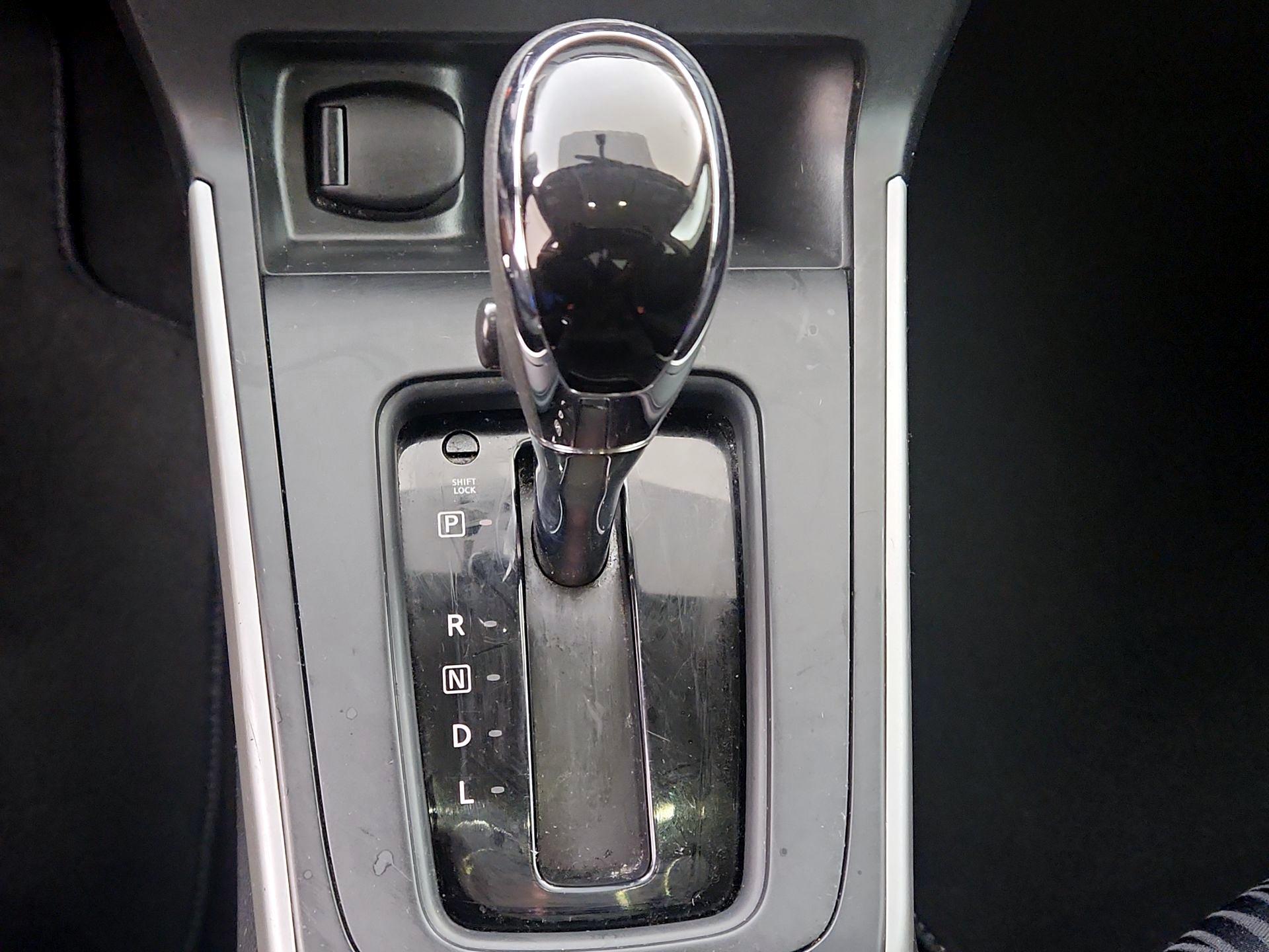 Thumbnail: 2019 Nissan Sentra - 17