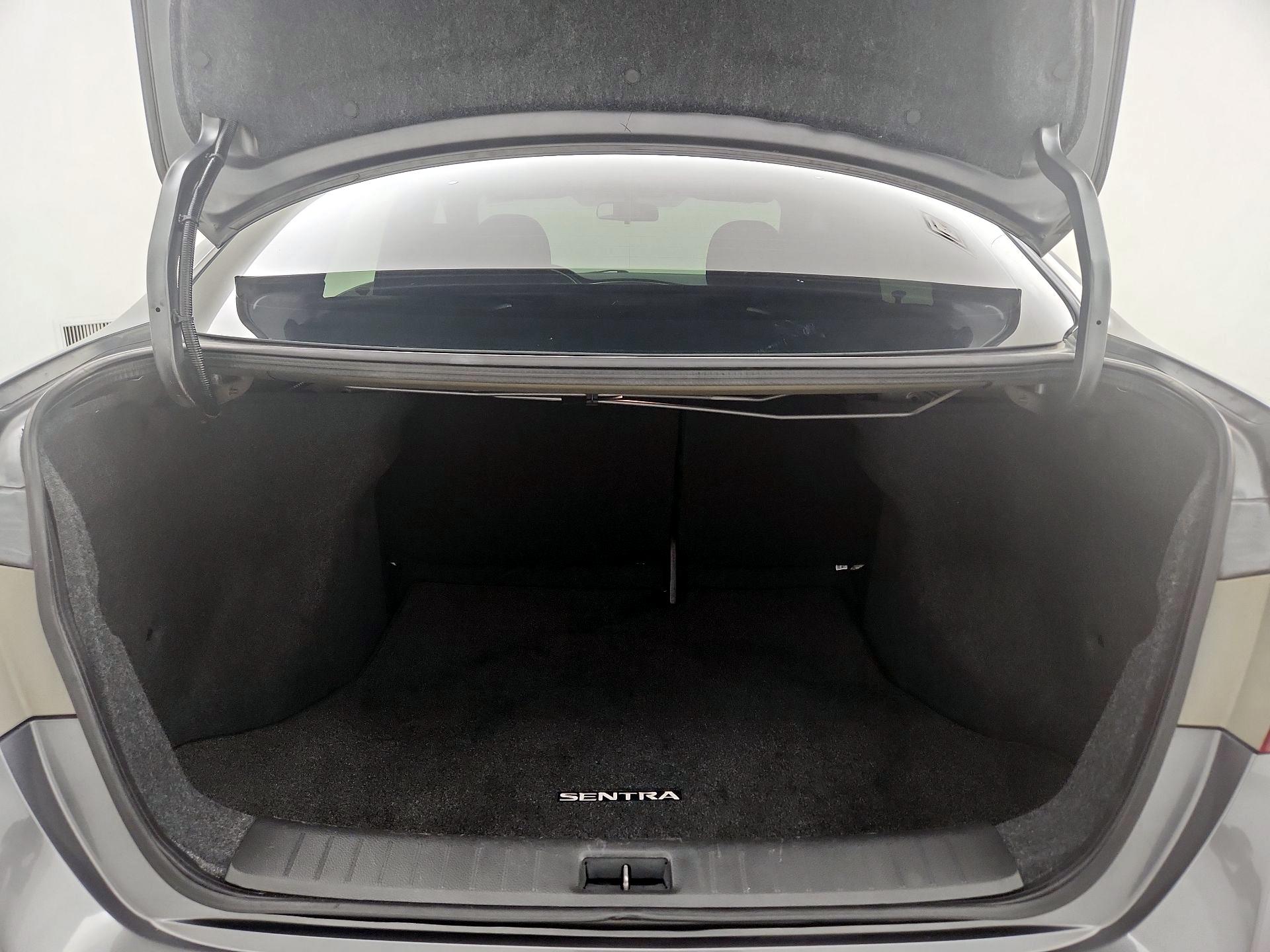 Thumbnail: 2019 Nissan Sentra - 20