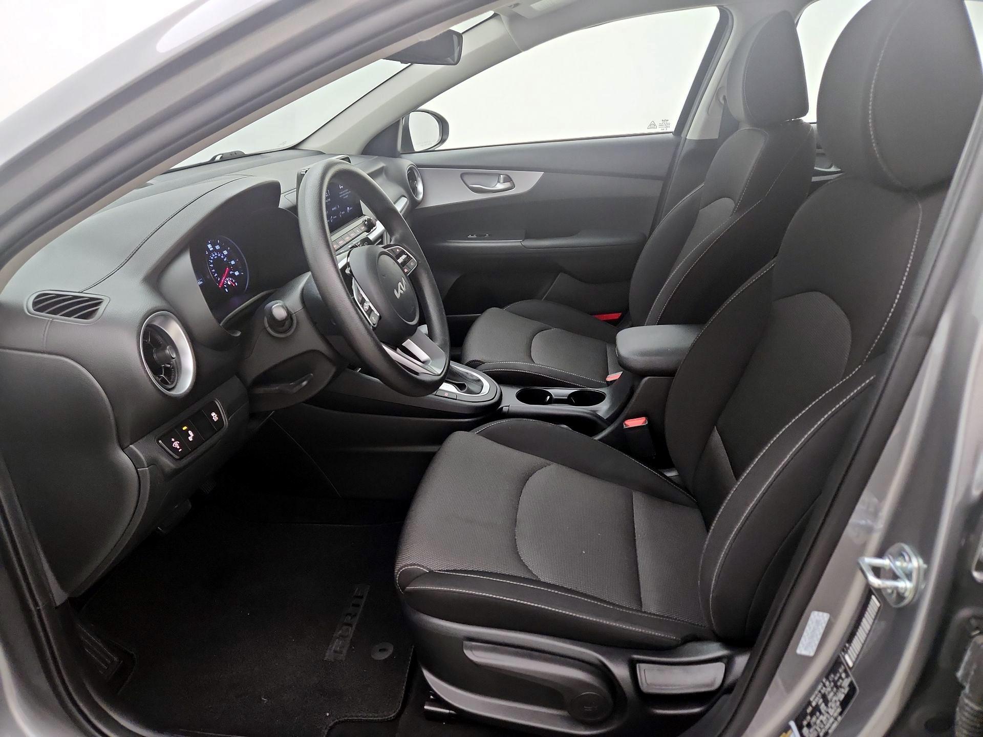 Thumbnail: 2024 Kia Forte - 11