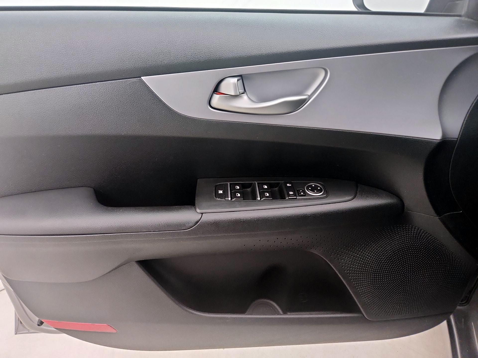 Thumbnail: 2024 Kia Forte - 12