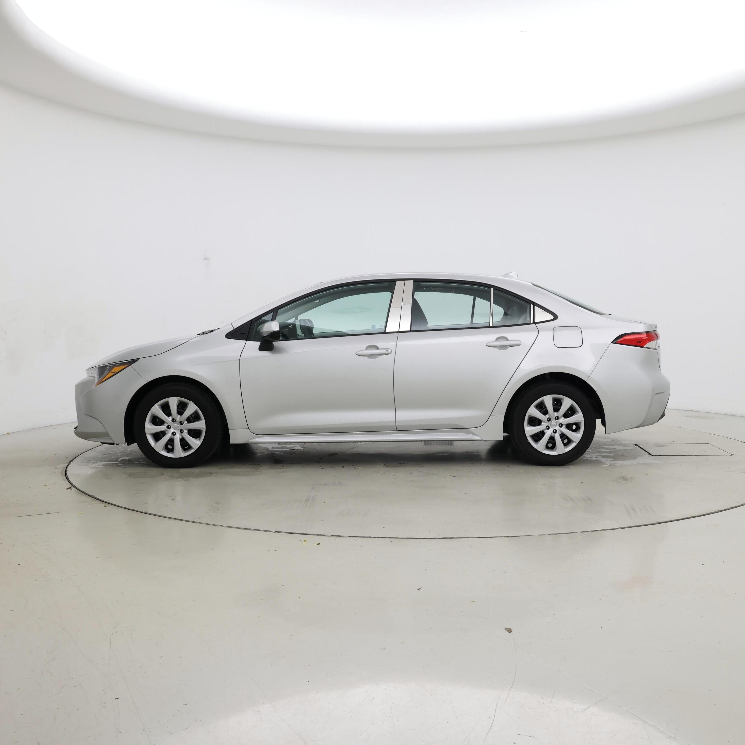 Thumbnail: 2024 Toyota Corolla - 3