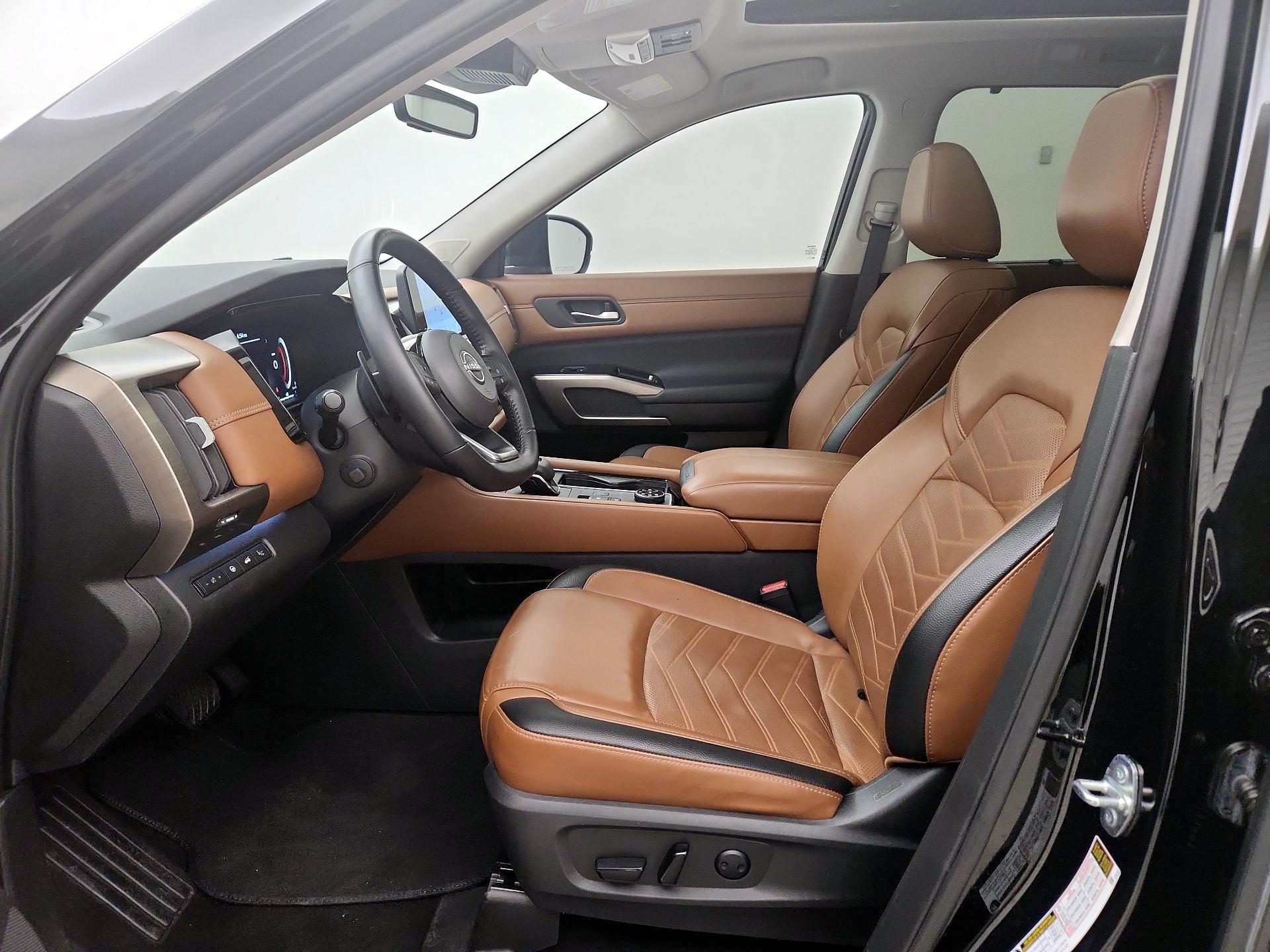 Thumbnail: 2023 Nissan Pathfinder - 11