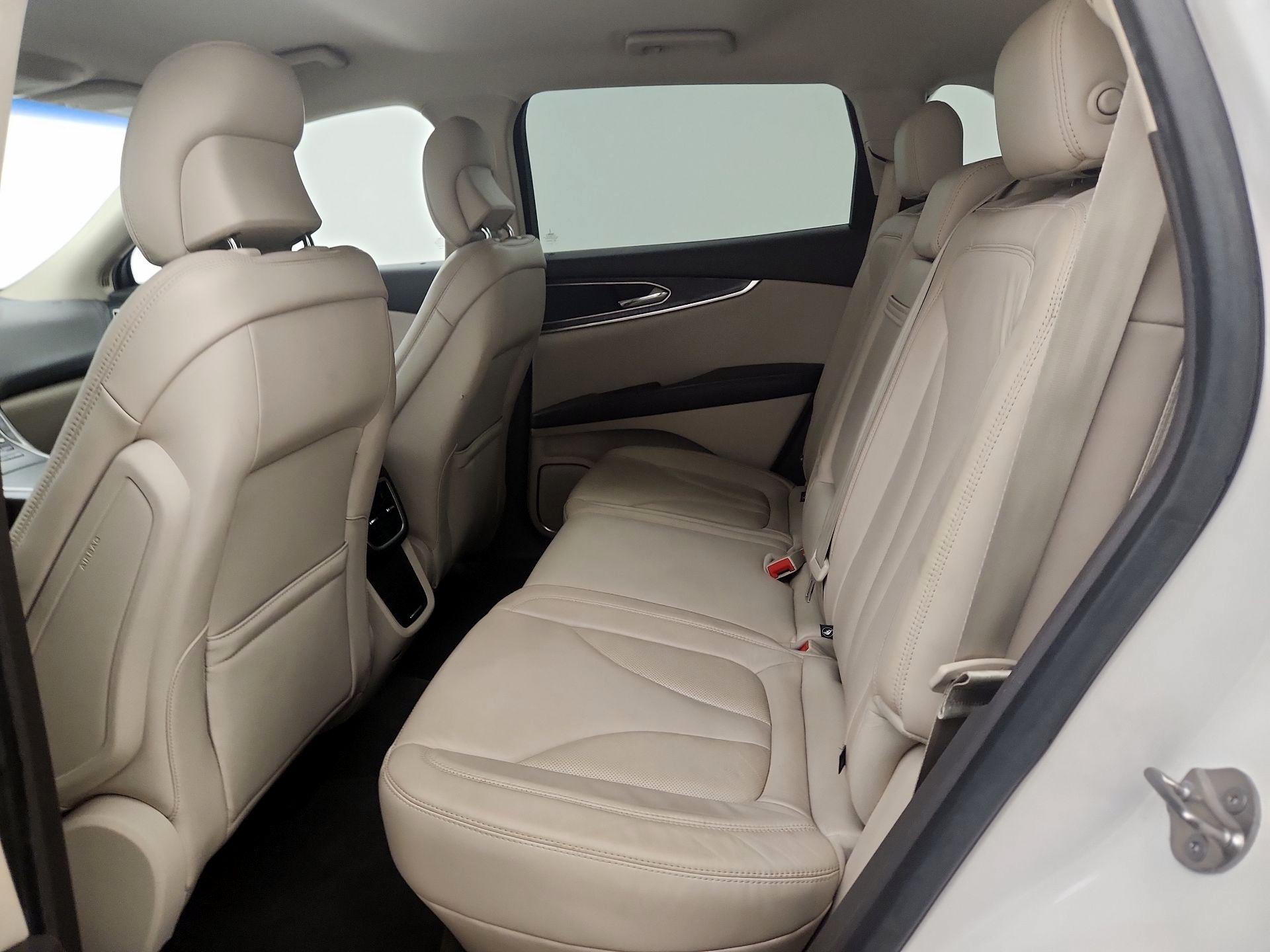 Thumbnail: 2016 Lincoln MKX - 20