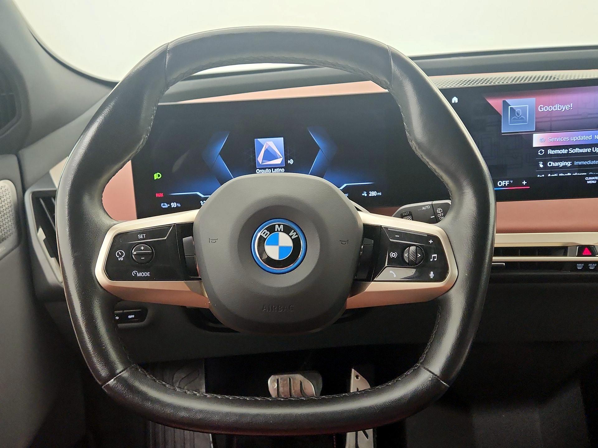 Thumbnail: 2023 BMW iX - 10