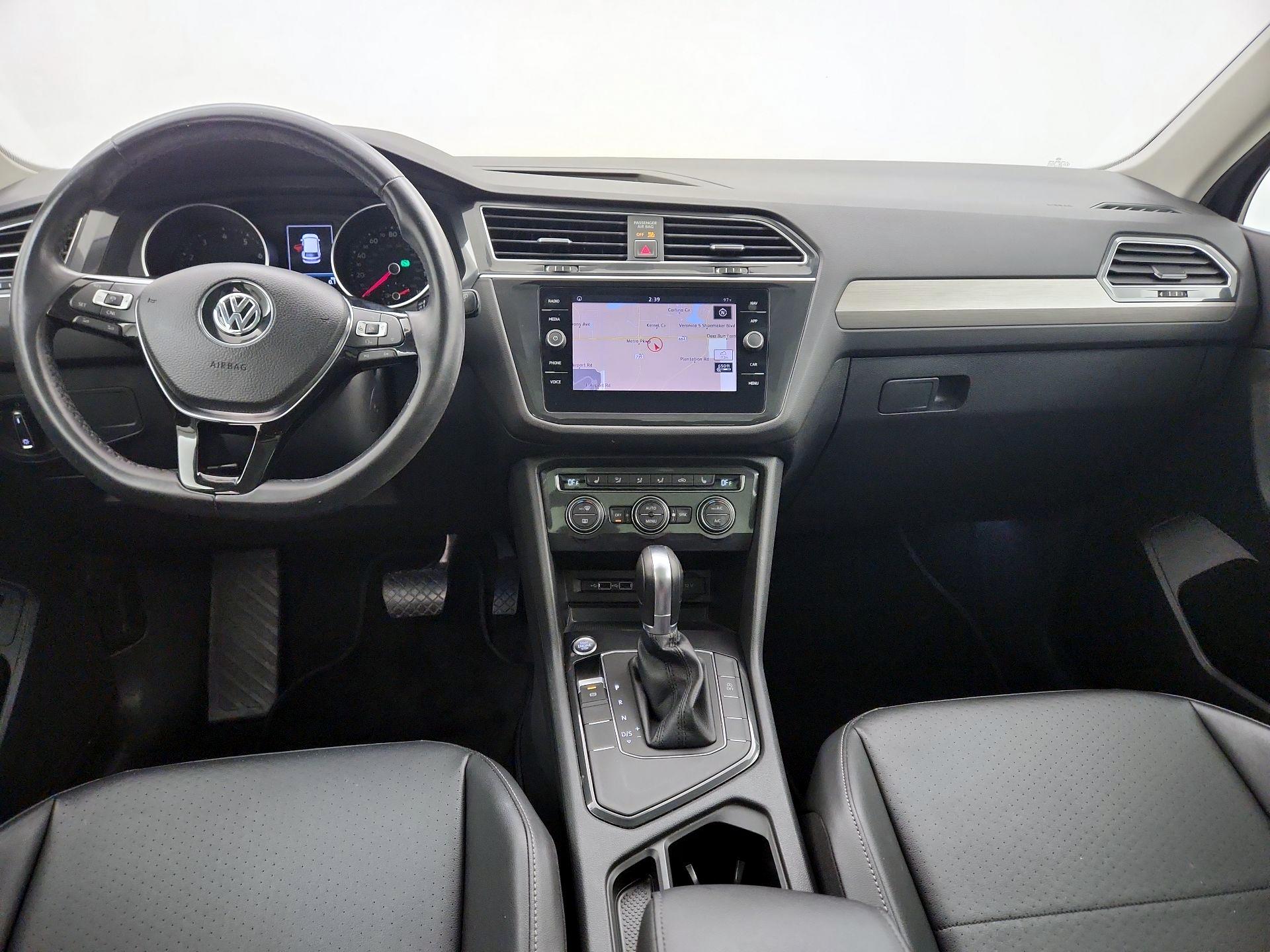 Thumbnail: 2018 Volkswagen Tiguan - 9