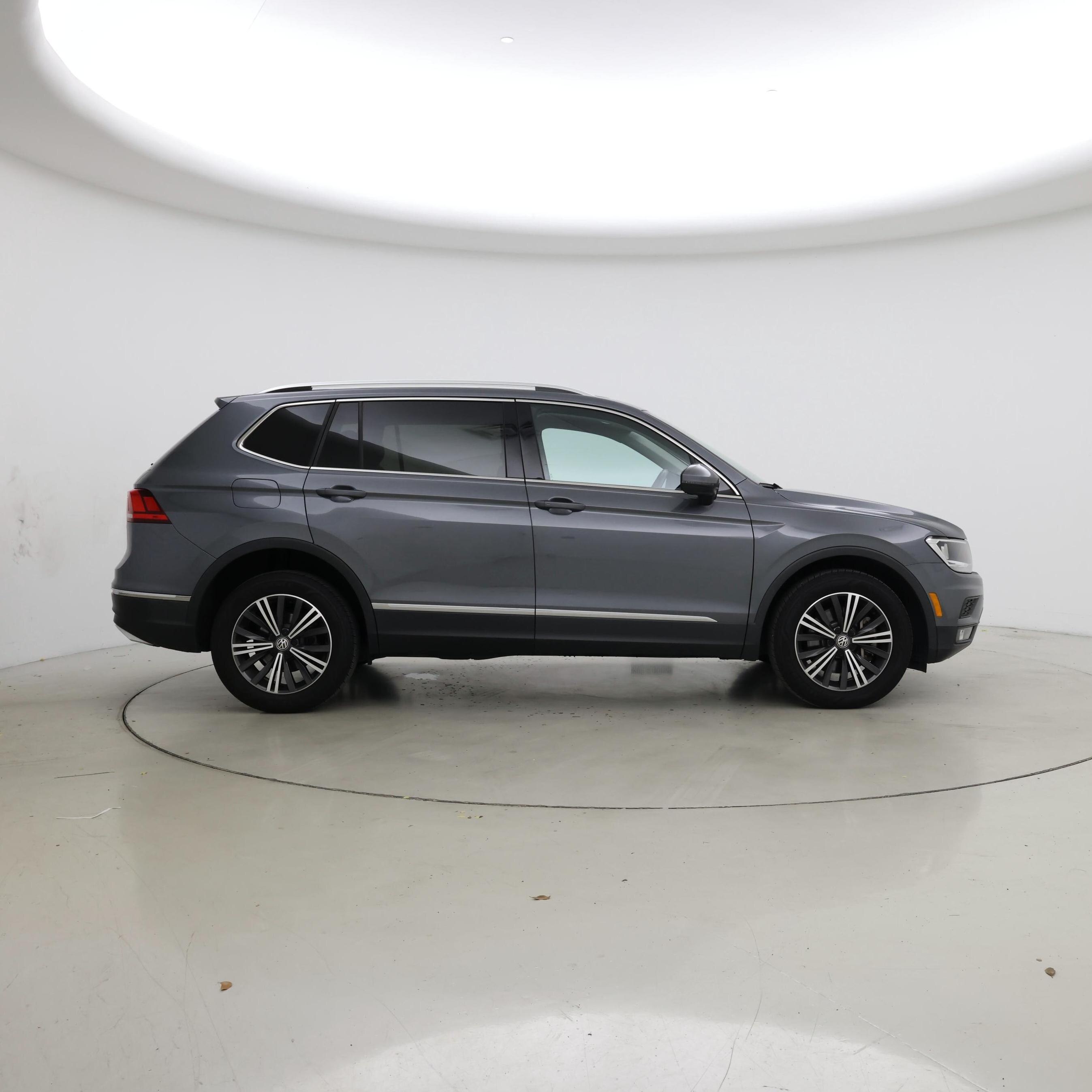 Thumbnail: 2018 Volkswagen Tiguan - 7