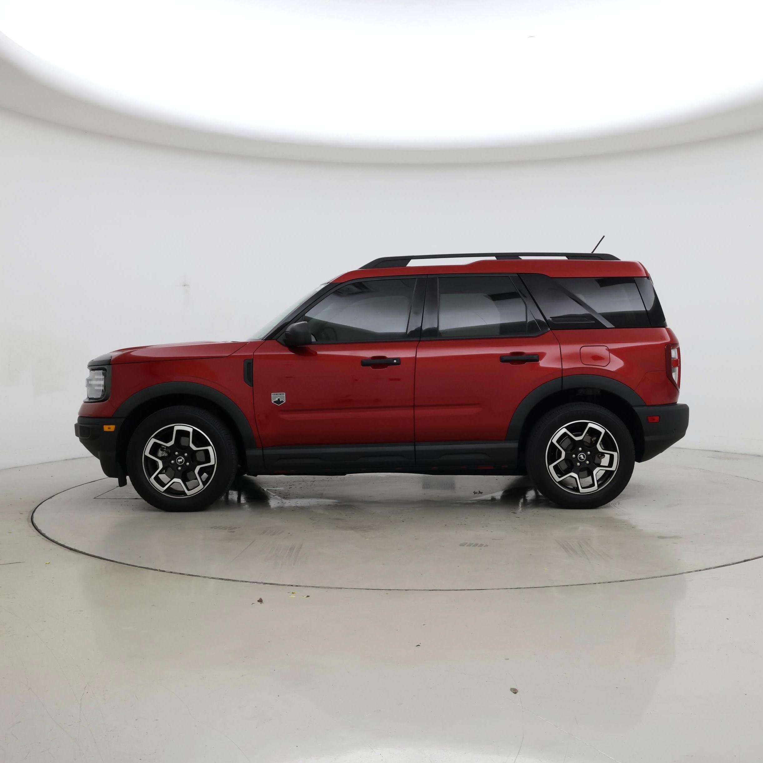 Thumbnail: 2021 Ford Bronco Sport - 3