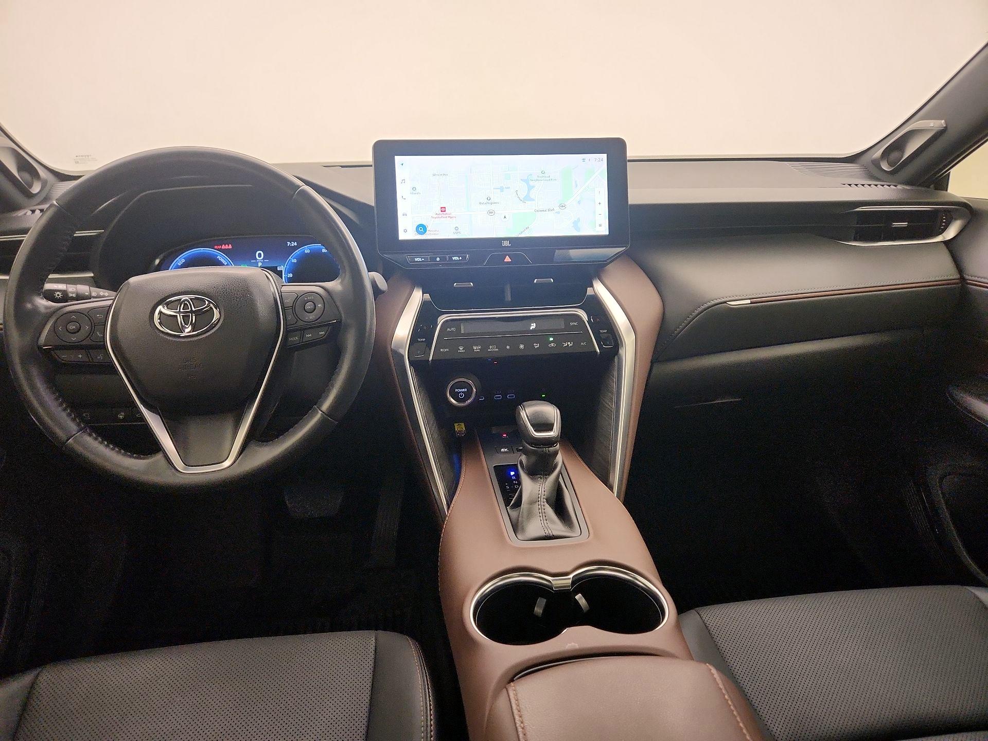 Thumbnail: 2023 Toyota Venza - 9