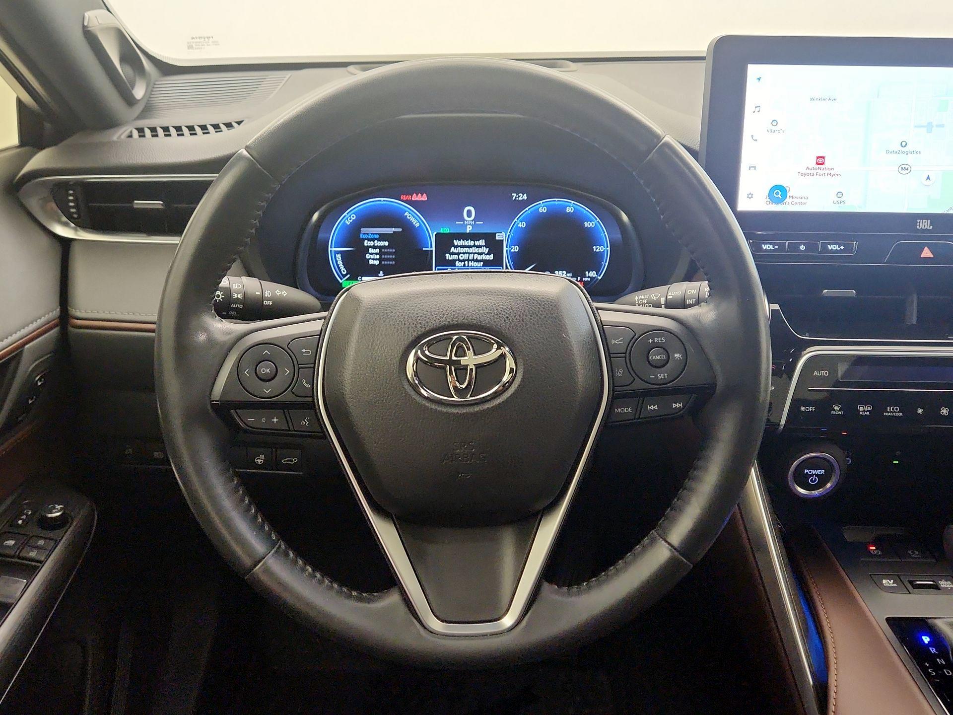 Thumbnail: 2023 Toyota Venza - 10