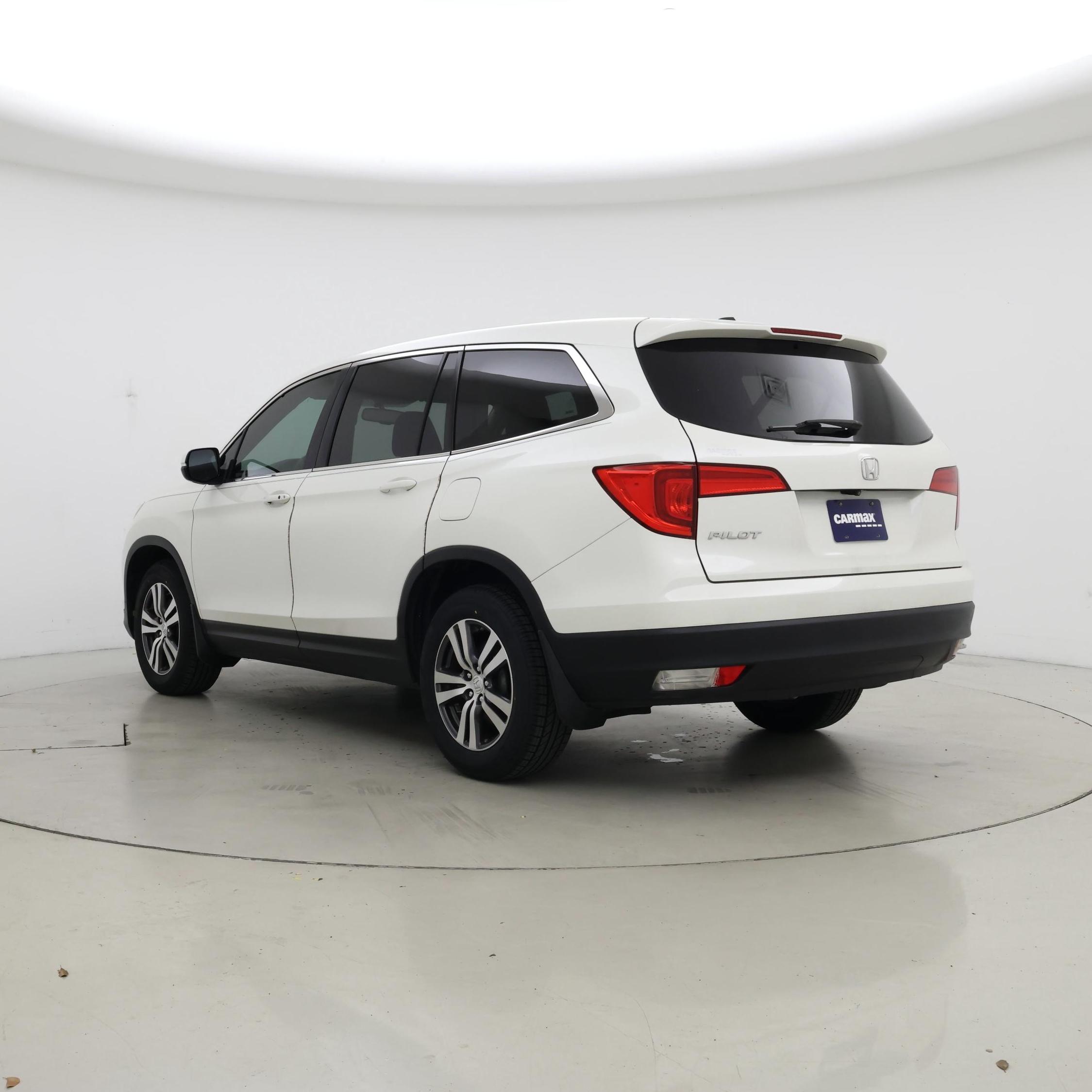 Thumbnail: 2018 Honda Pilot - 2
