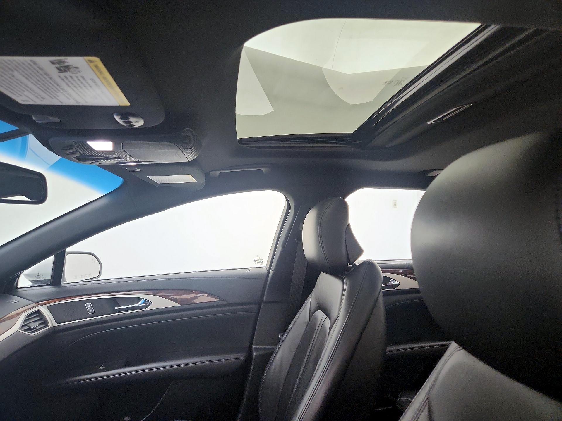 Thumbnail: 2017 Lincoln MKZ - 20