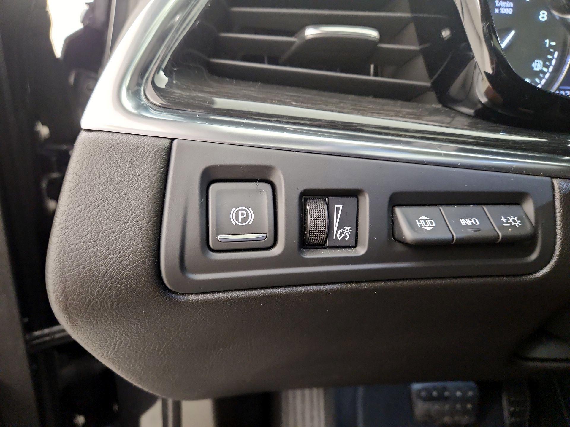 Thumbnail: 2020 Cadillac XT5 - 13