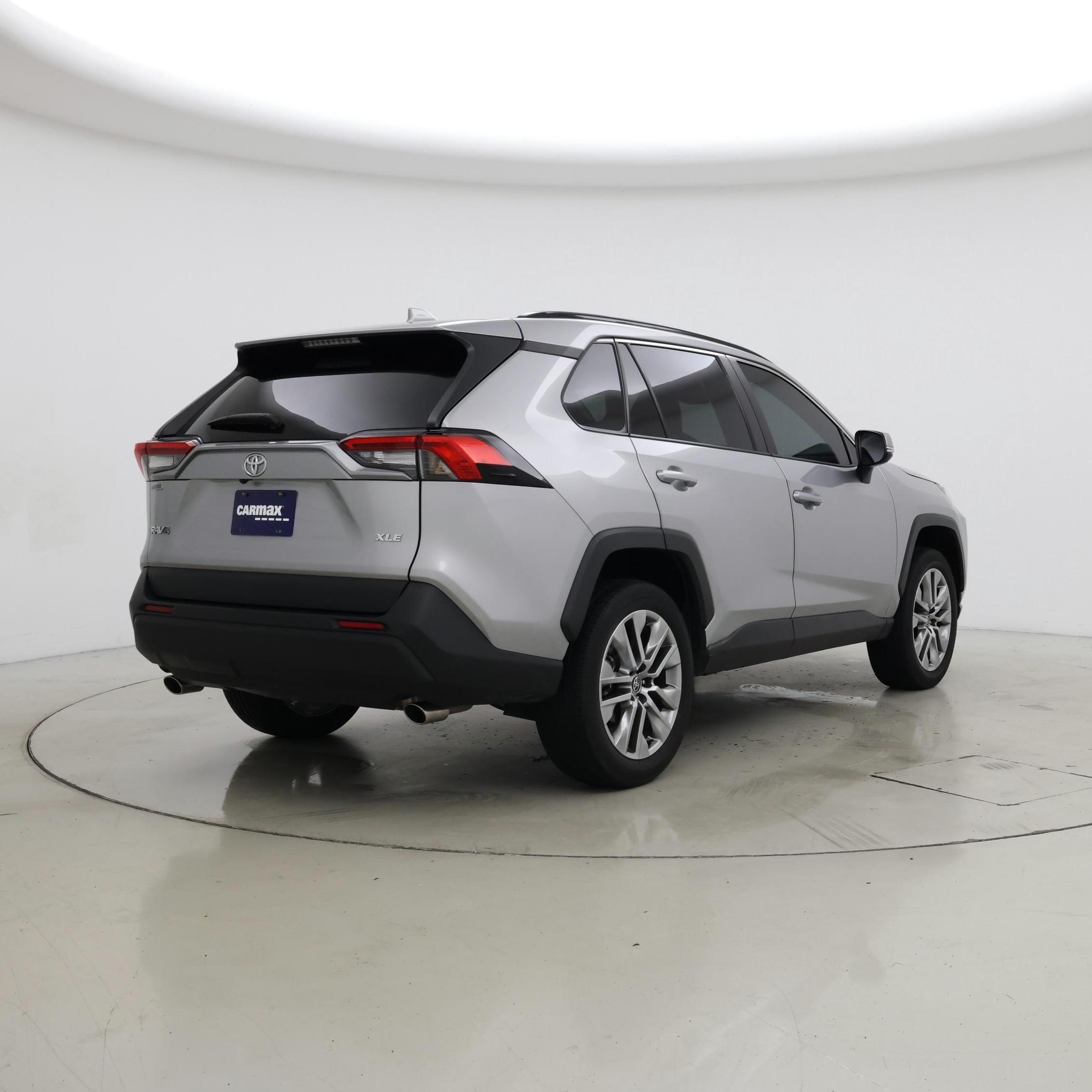 Thumbnail: 2023 Toyota RAV4 - 8