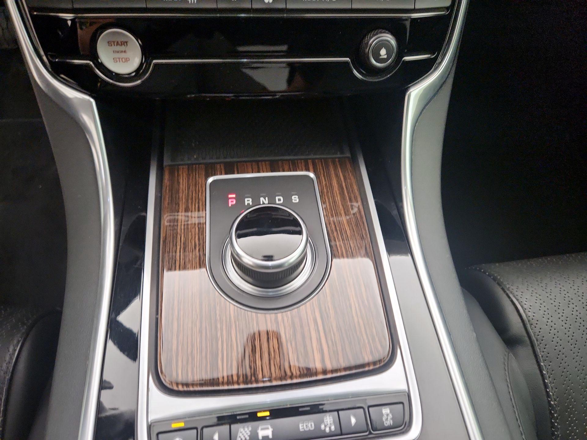 Thumbnail: 2017 Jaguar XE - 17