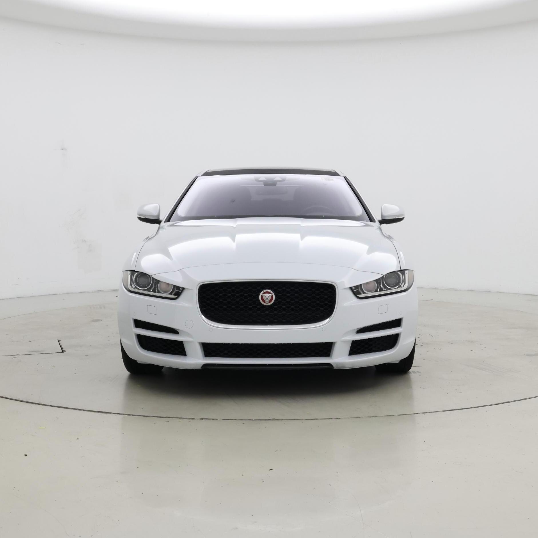 Thumbnail: 2017 Jaguar XE - 5