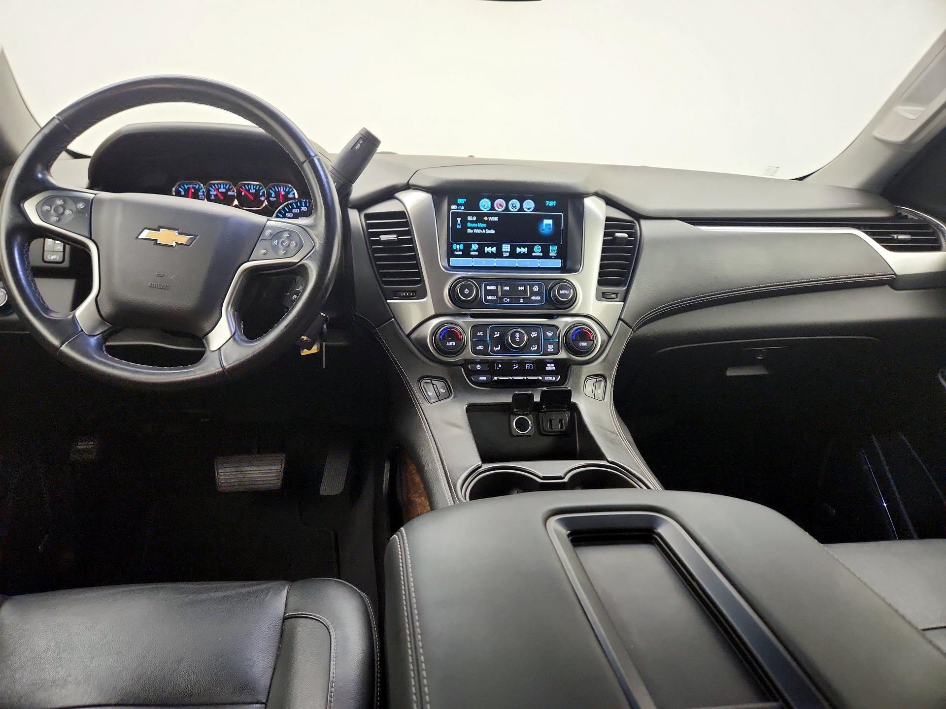 Thumbnail: 2019 Chevrolet Suburban - 9