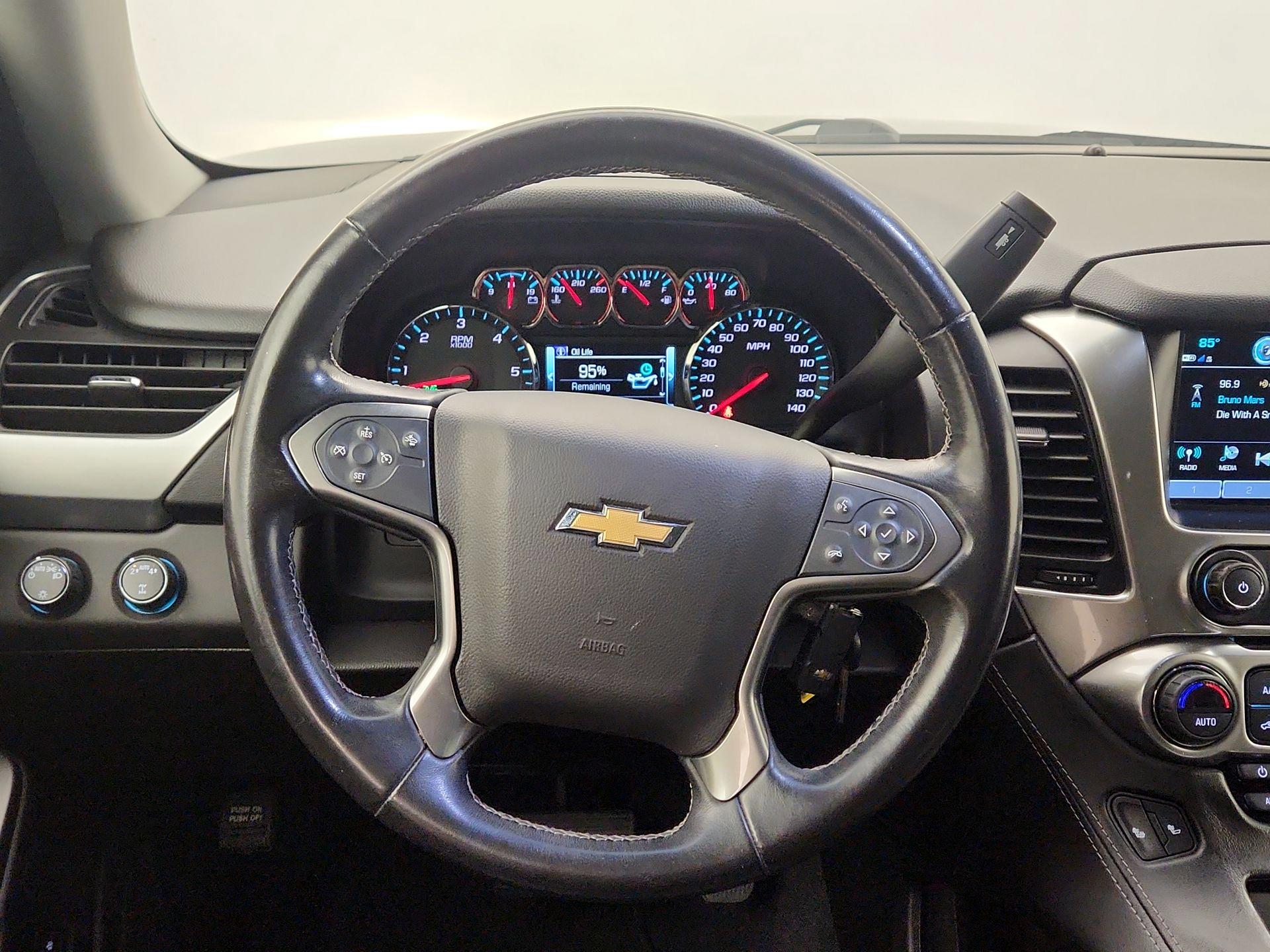 Thumbnail: 2019 Chevrolet Suburban - 10