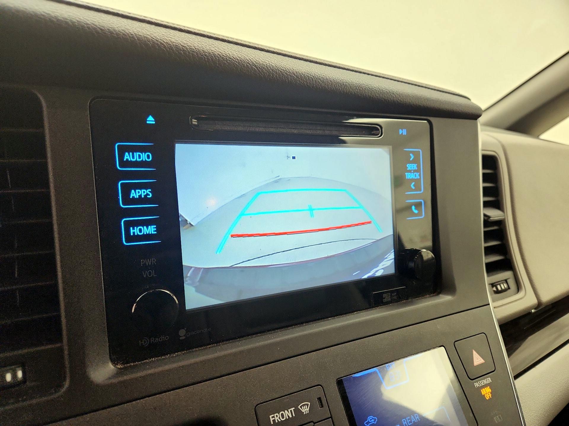 Thumbnail: 2015 Toyota Sienna - 14