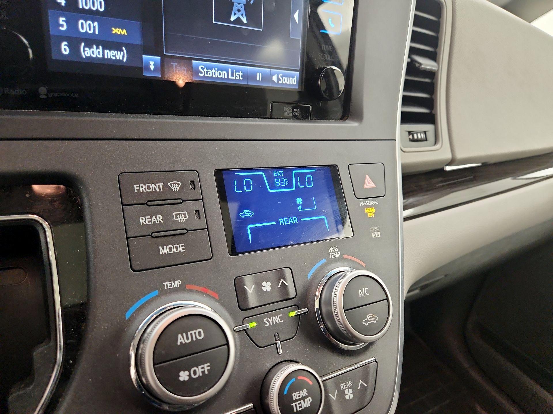 Thumbnail: 2015 Toyota Sienna - 16