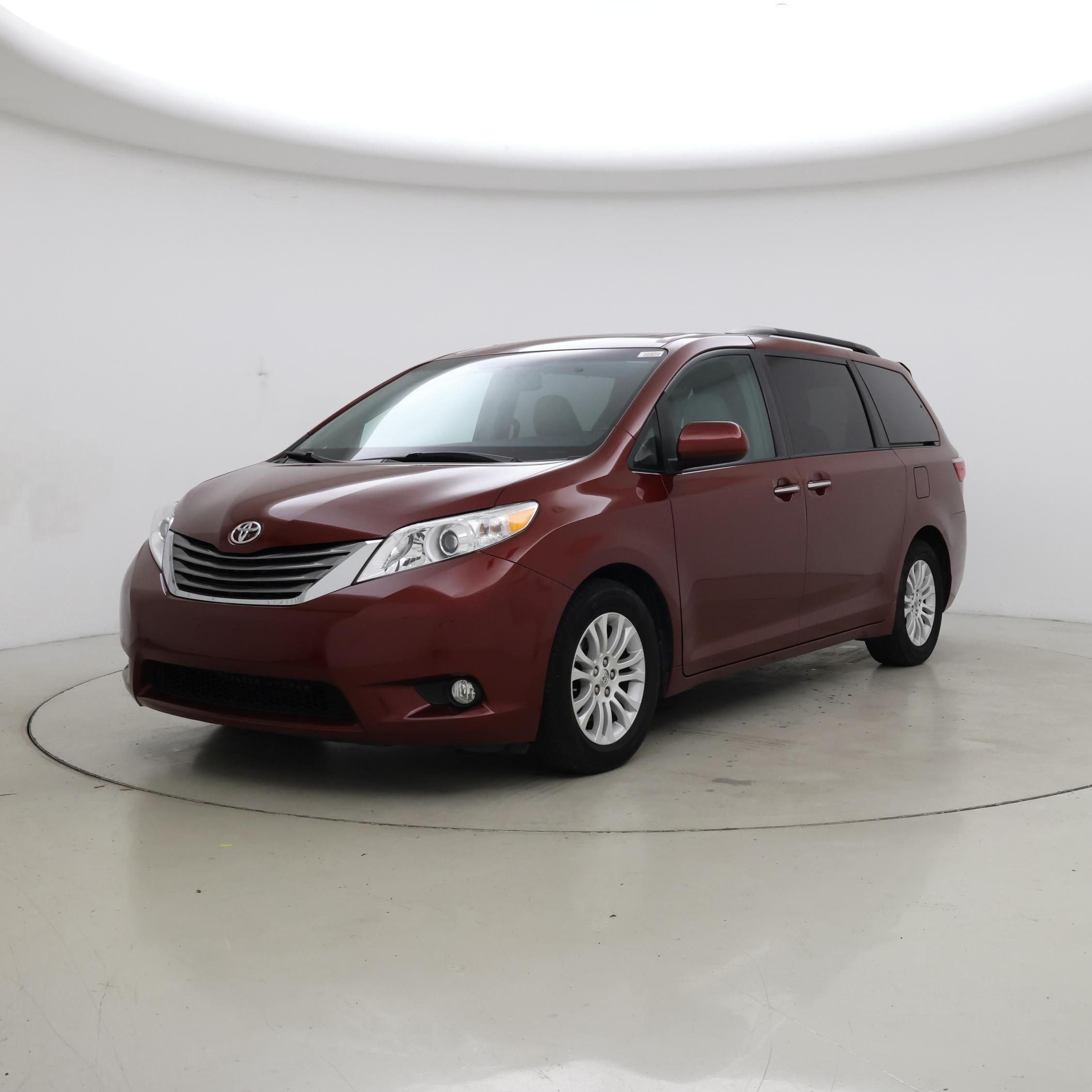 Thumbnail: 2015 Toyota Sienna - 4