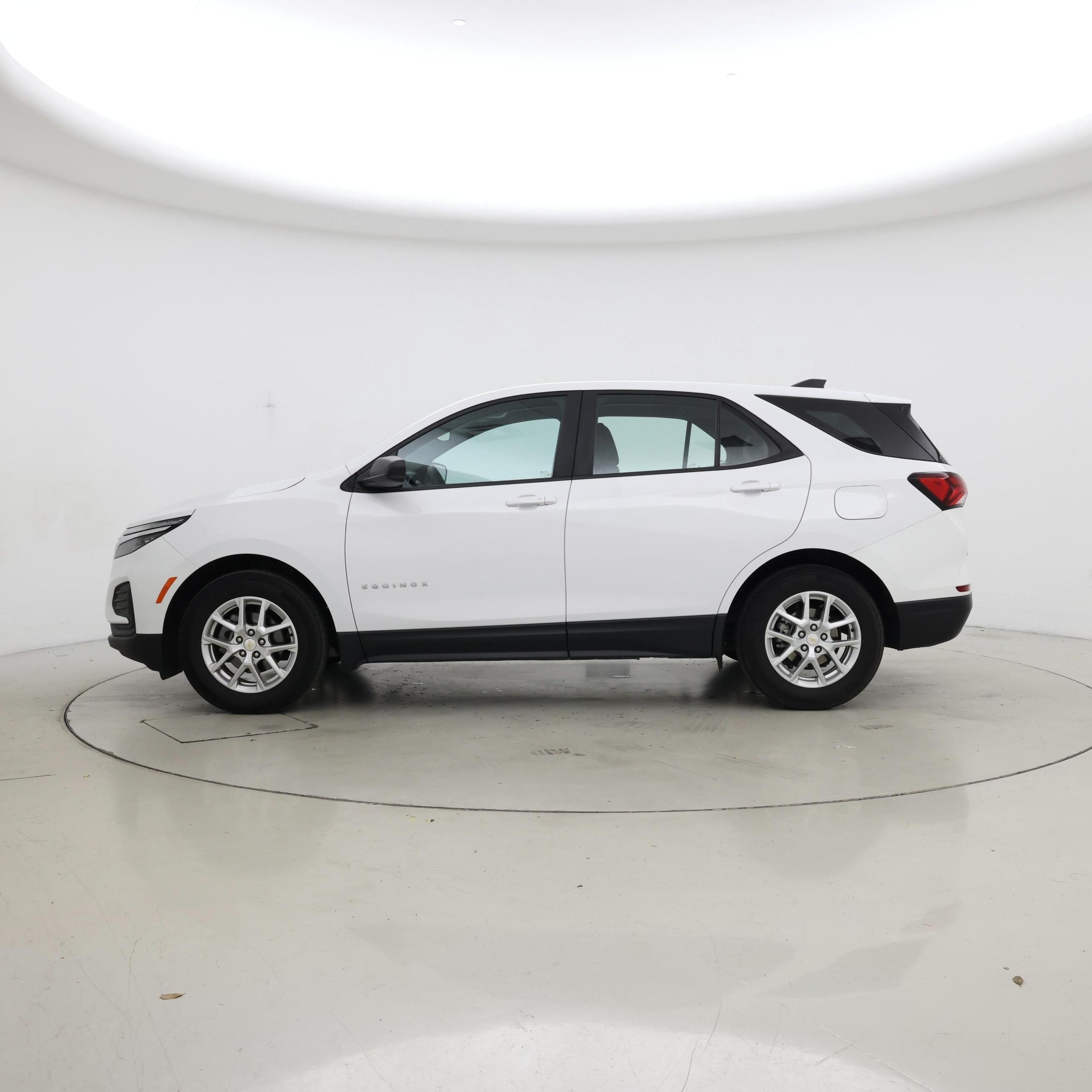 Thumbnail: 2023 Chevrolet Equinox - 3
