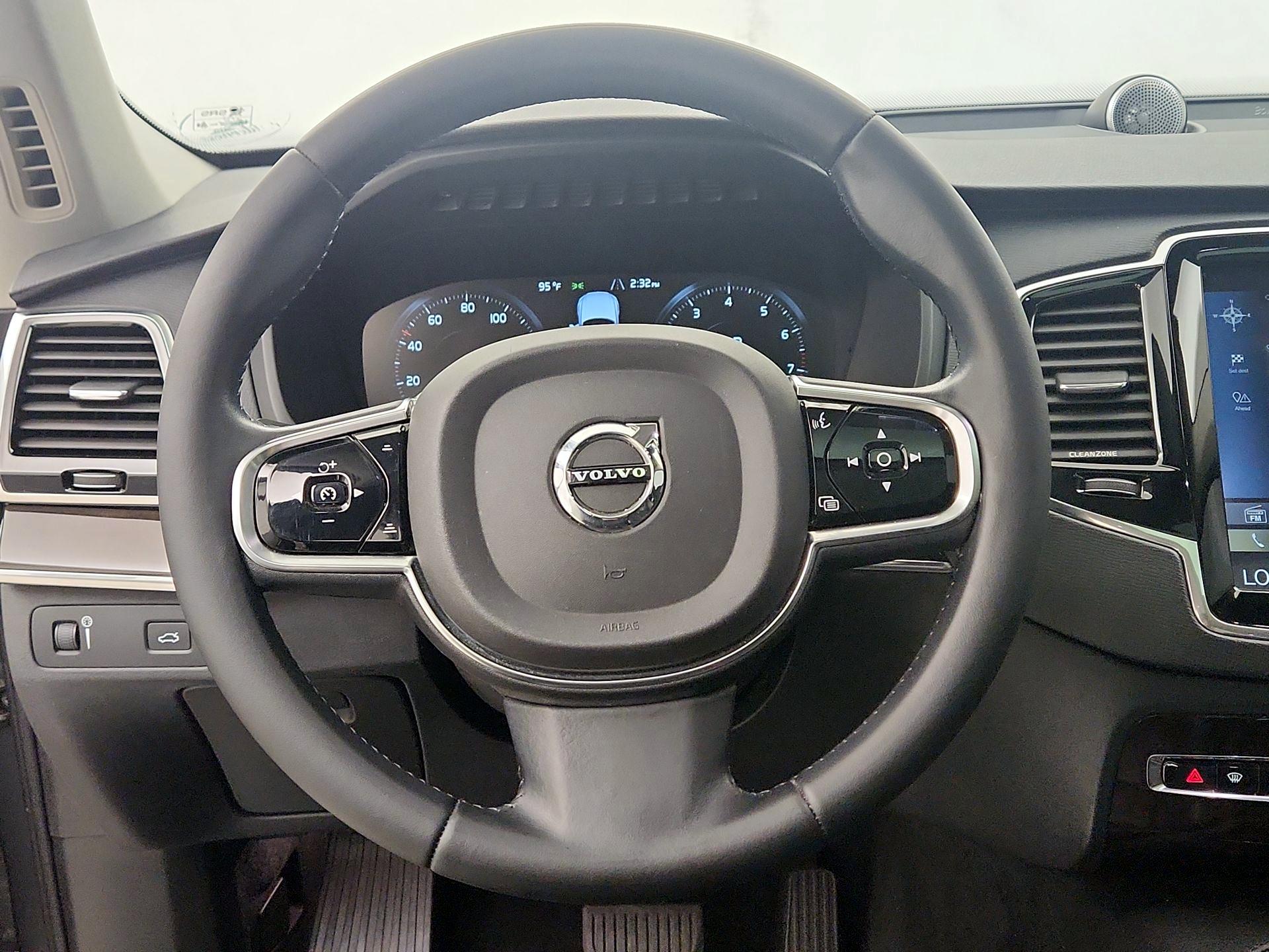 Thumbnail: 2016 Volvo XC90 - 10