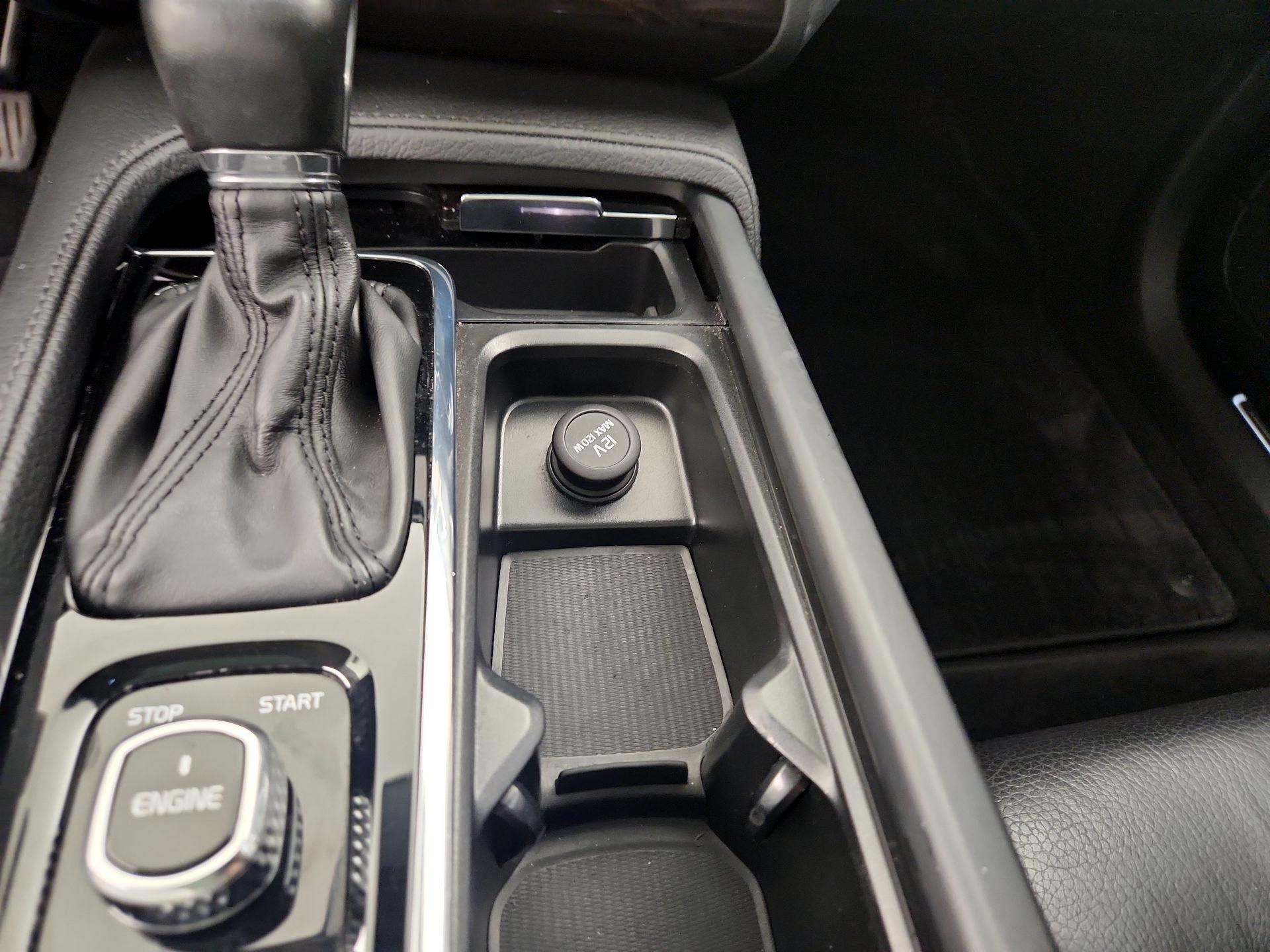Thumbnail: 2016 Volvo XC90 - 19