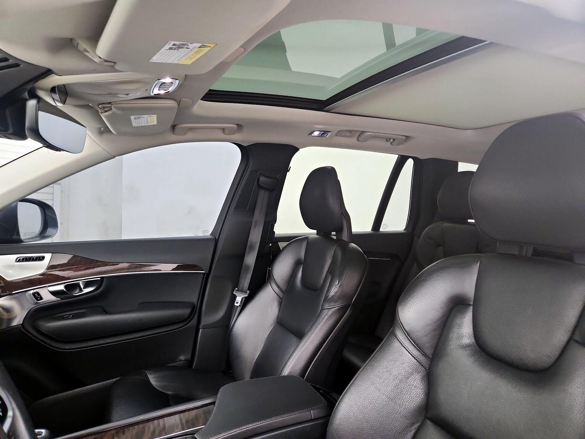 Thumbnail: 2016 Volvo XC90 - 20