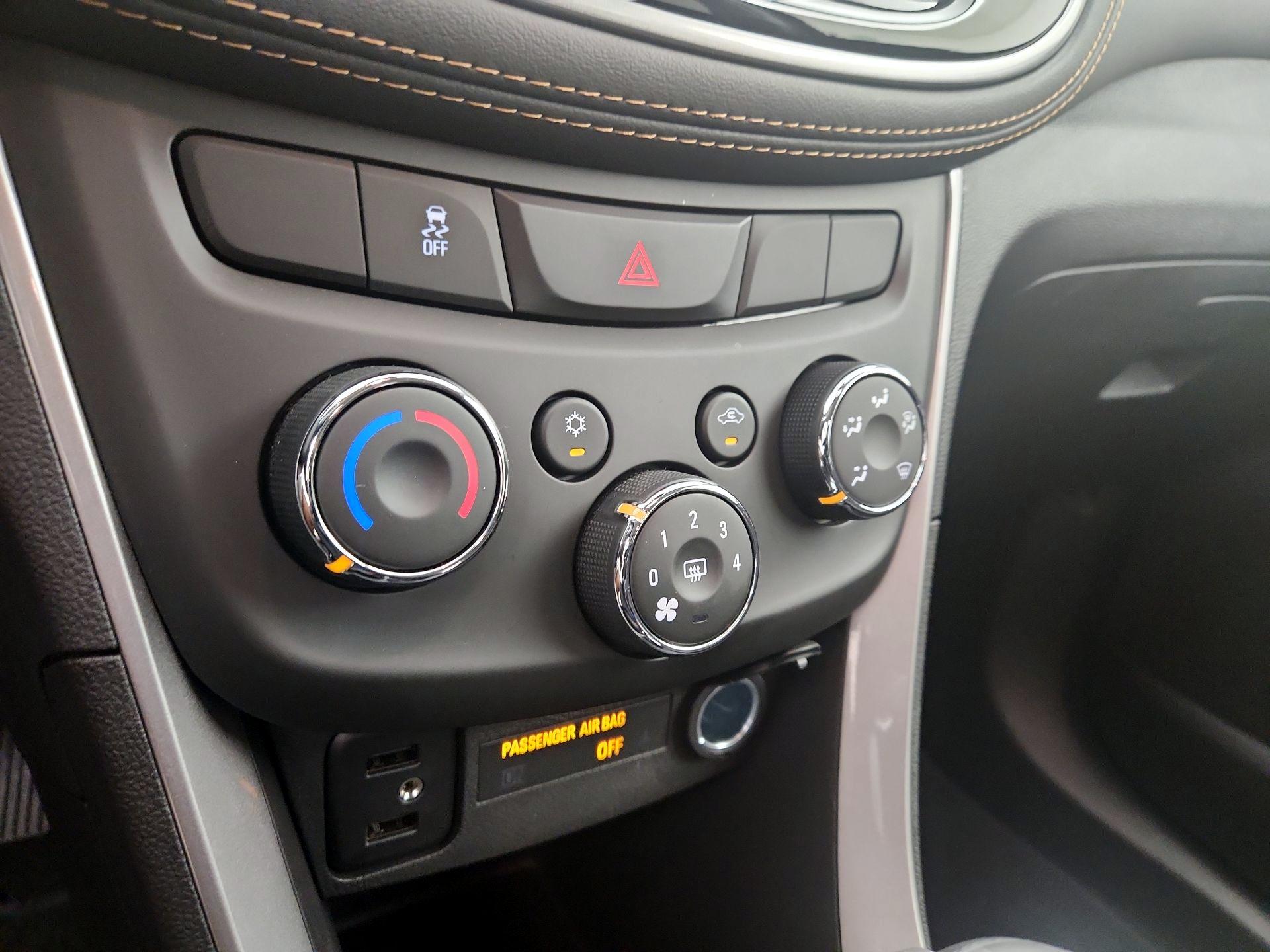 Thumbnail: 2022 Chevrolet Trax - 16