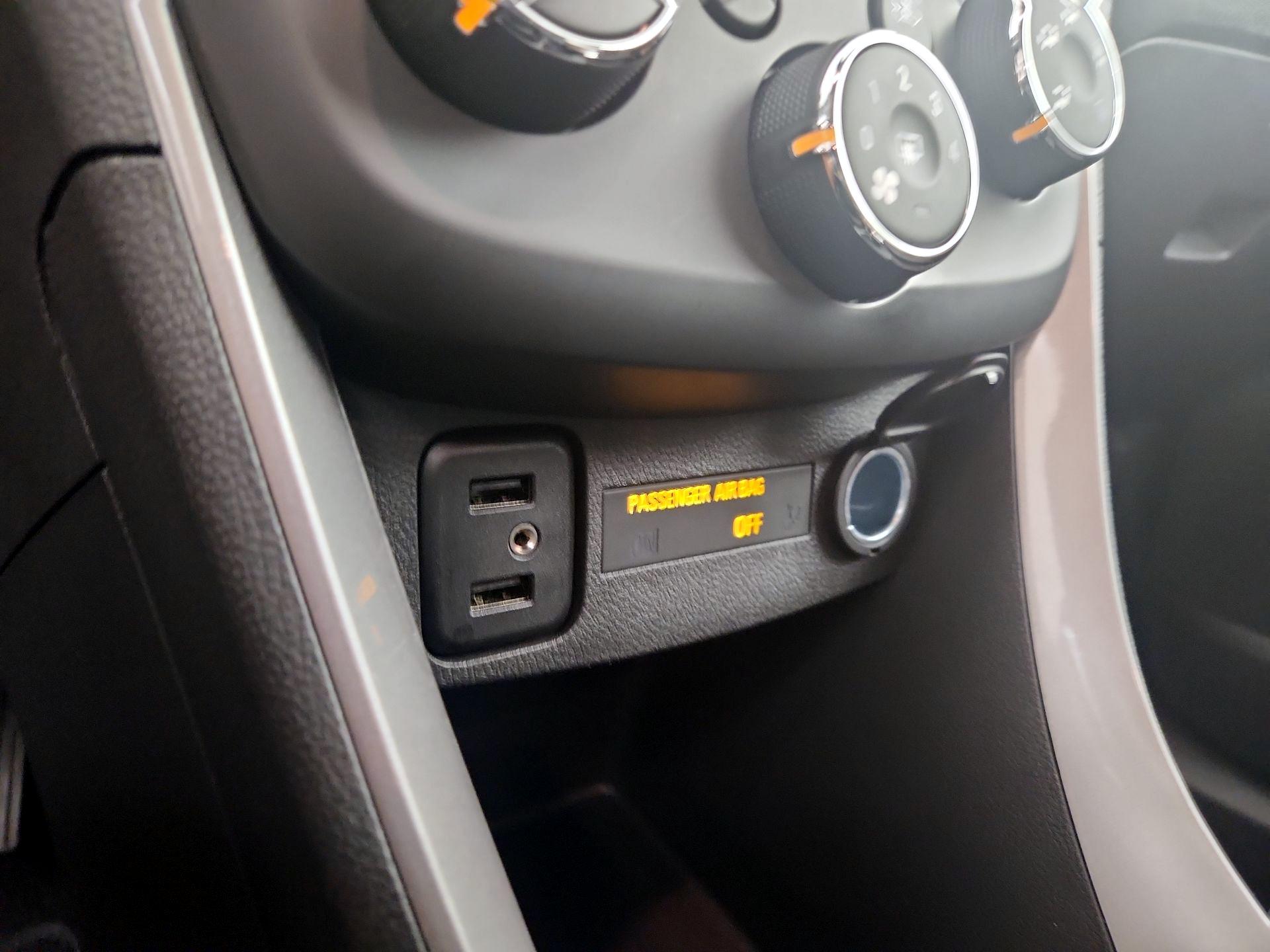 Thumbnail: 2022 Chevrolet Trax - 18