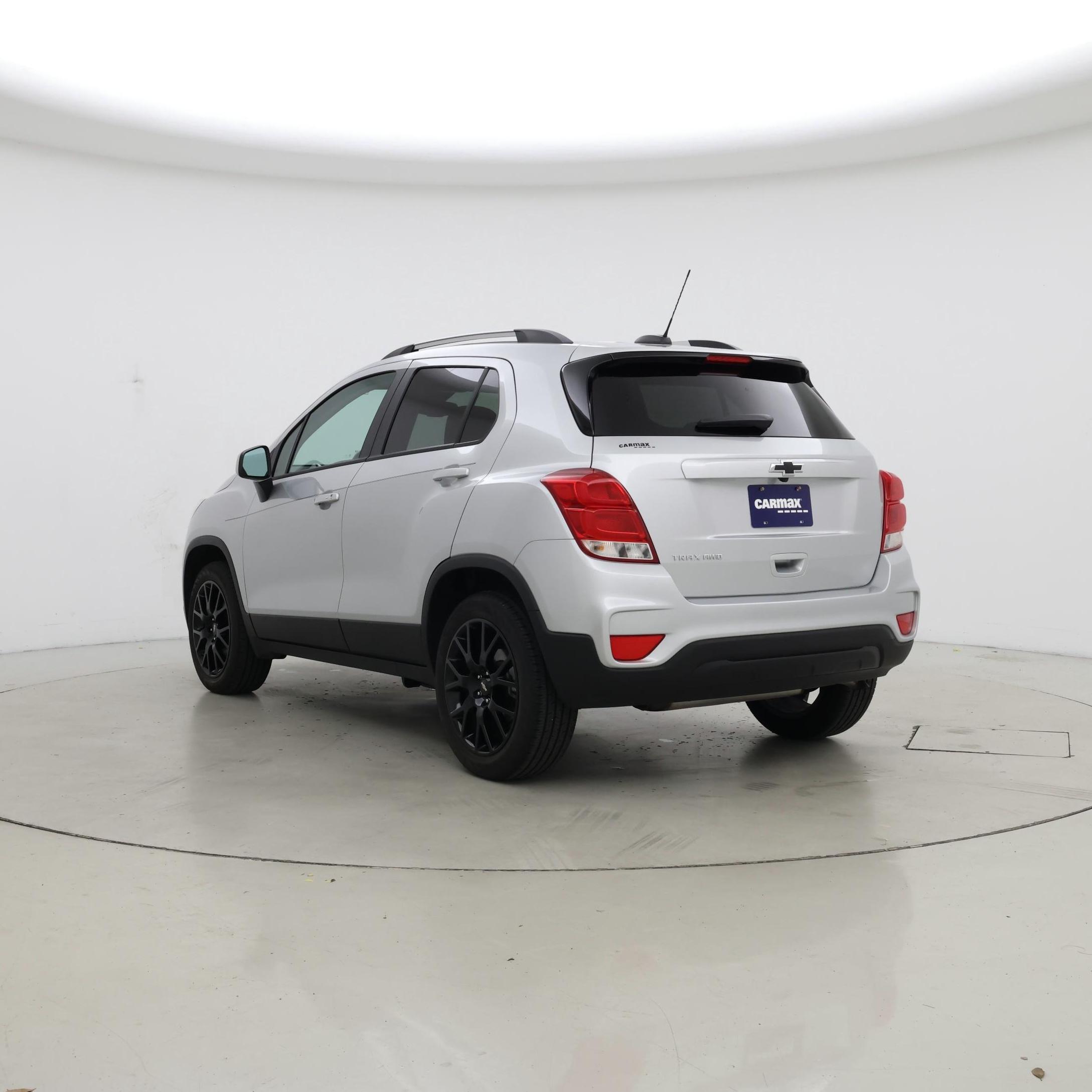 Thumbnail: 2022 Chevrolet Trax - 2