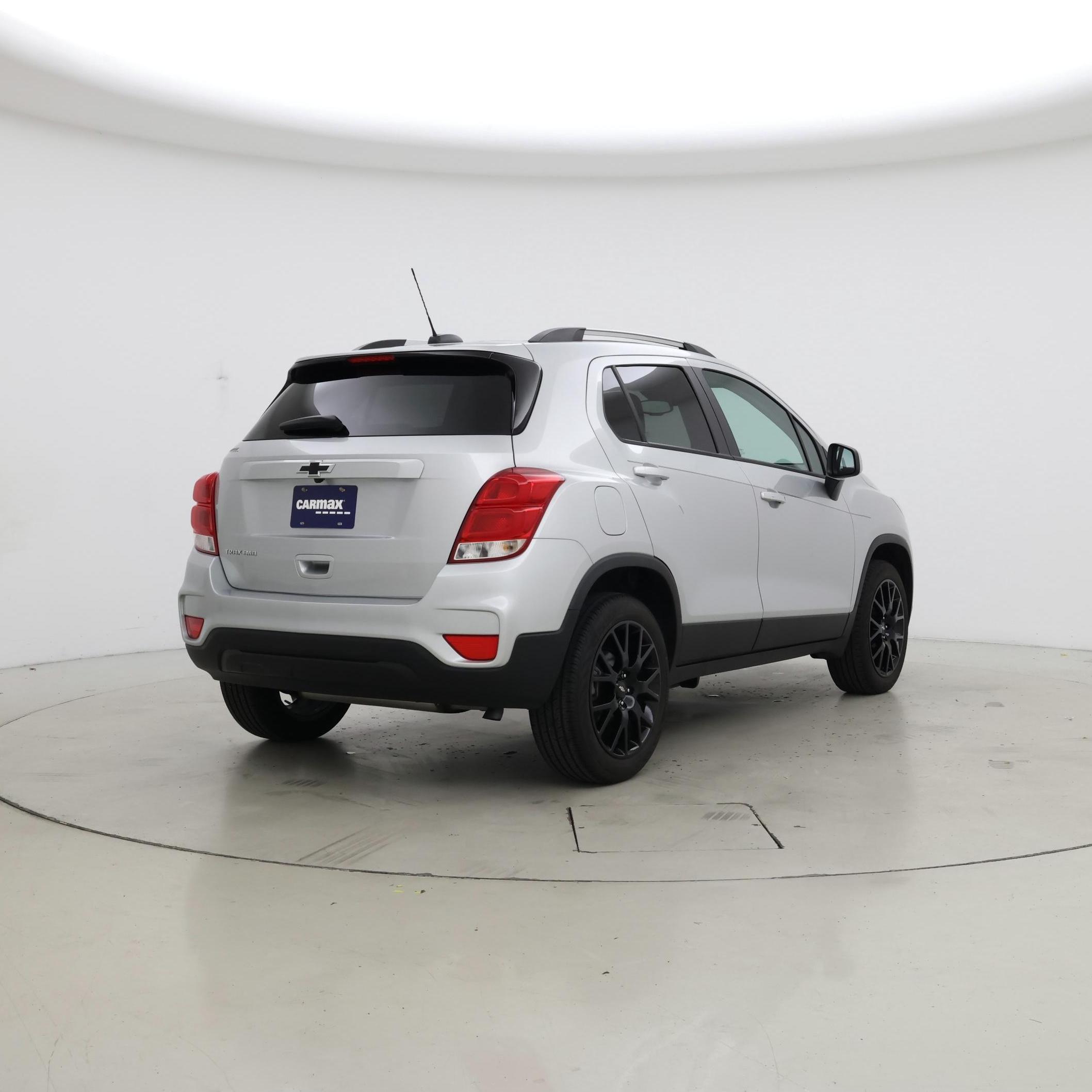 Thumbnail: 2022 Chevrolet Trax - 8