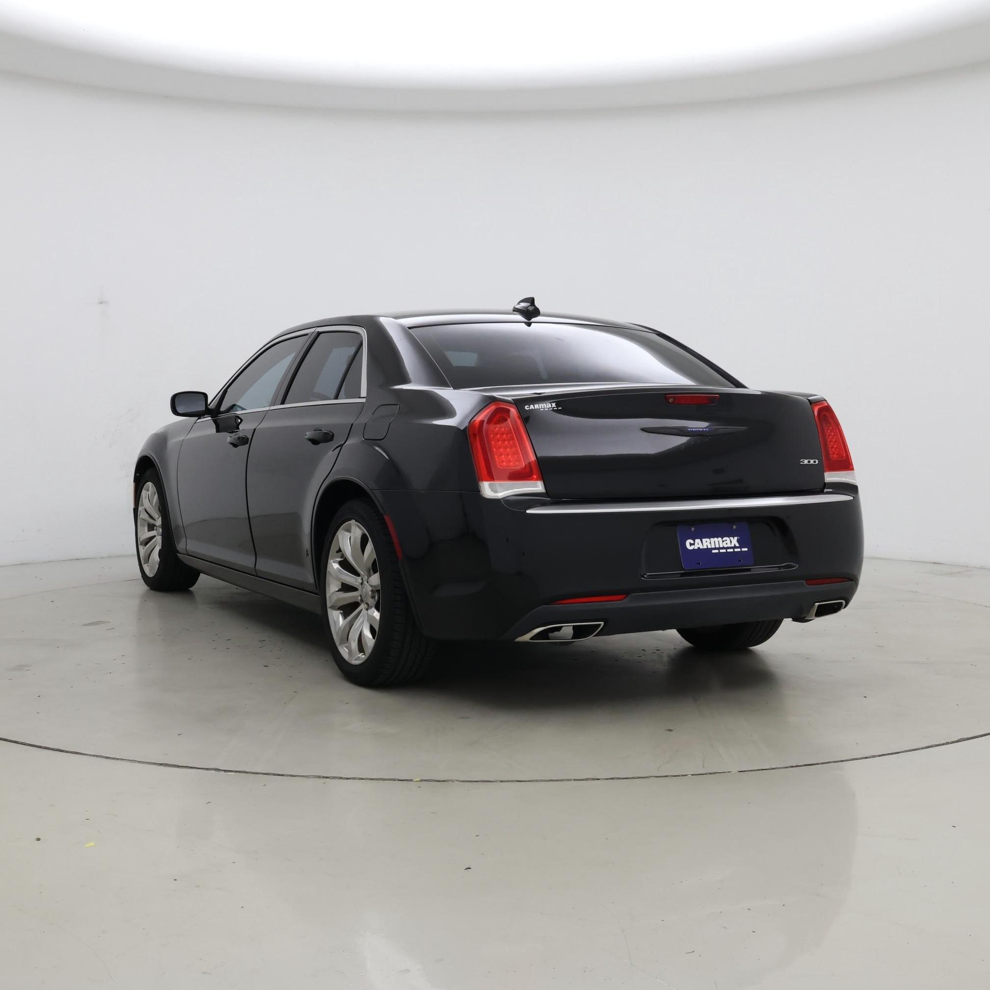 Thumbnail: 2019 Chrysler 300 - 2