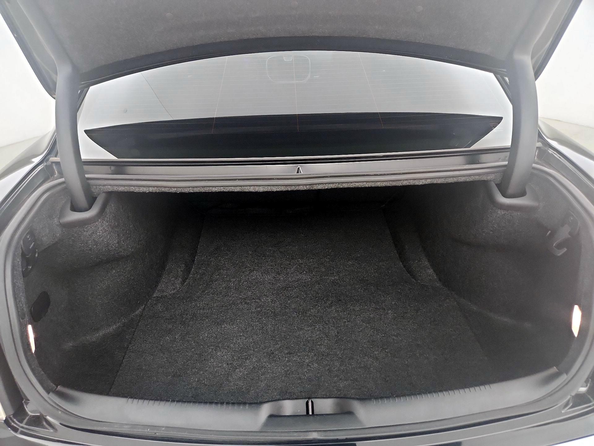 Thumbnail: 2019 Chrysler 300 - 20
