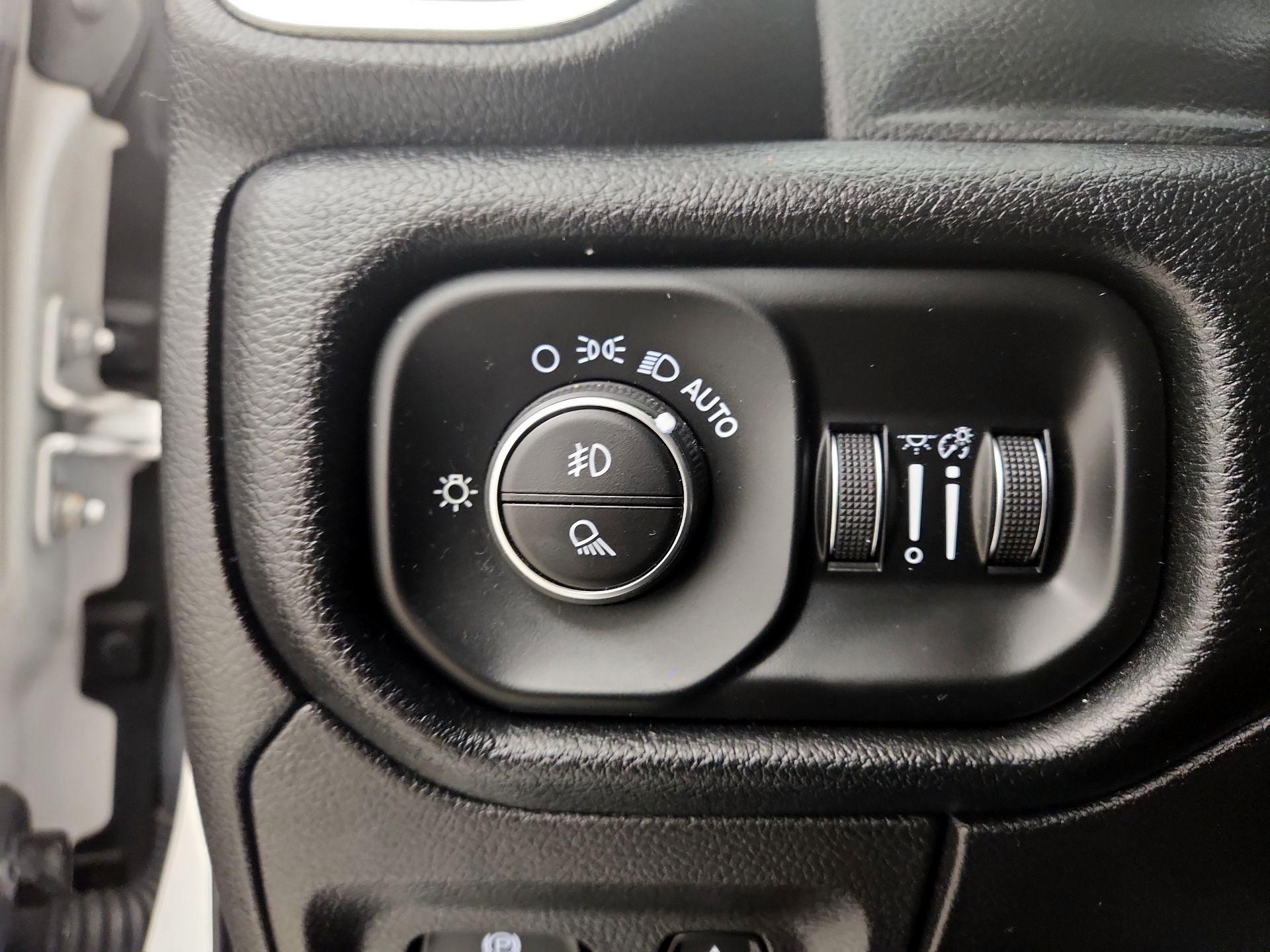 Thumbnail: 2019 RAM 1500 - 13