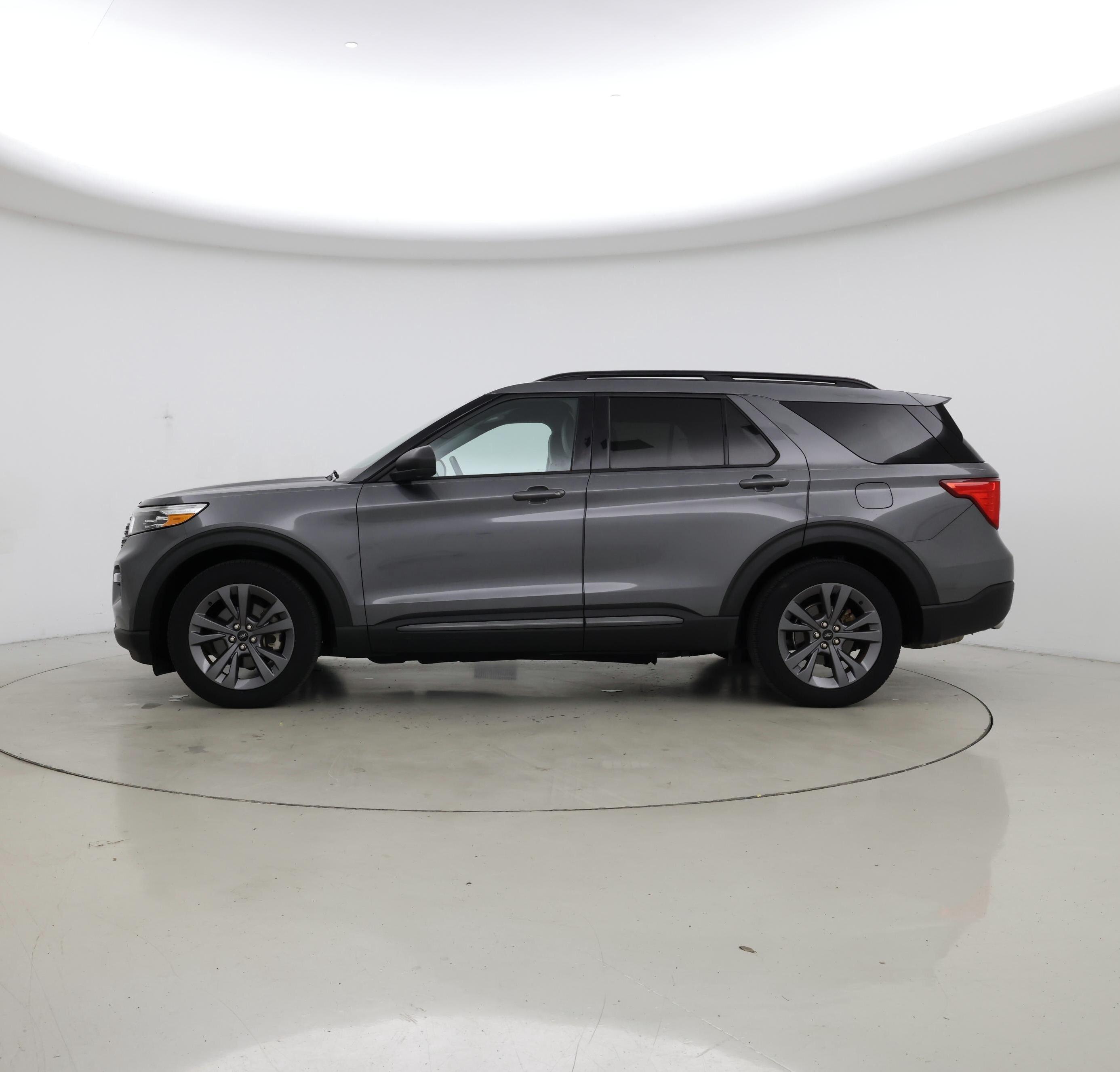 Thumbnail: 2021 Ford Explorer - 3