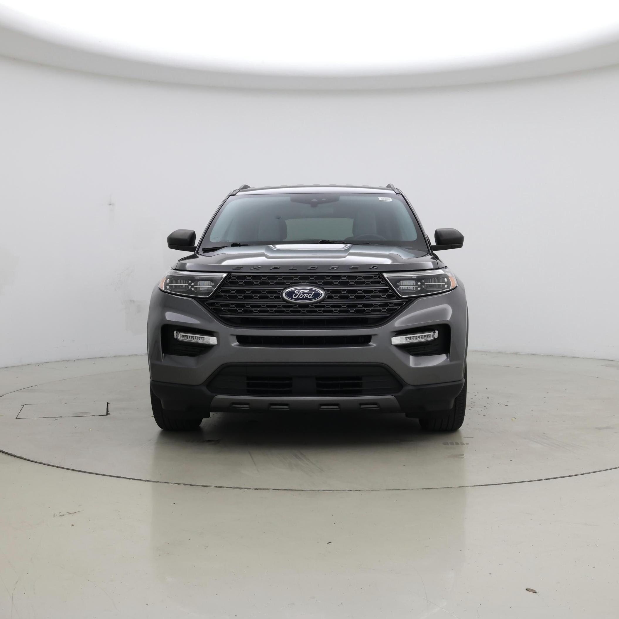Thumbnail: 2021 Ford Explorer - 5