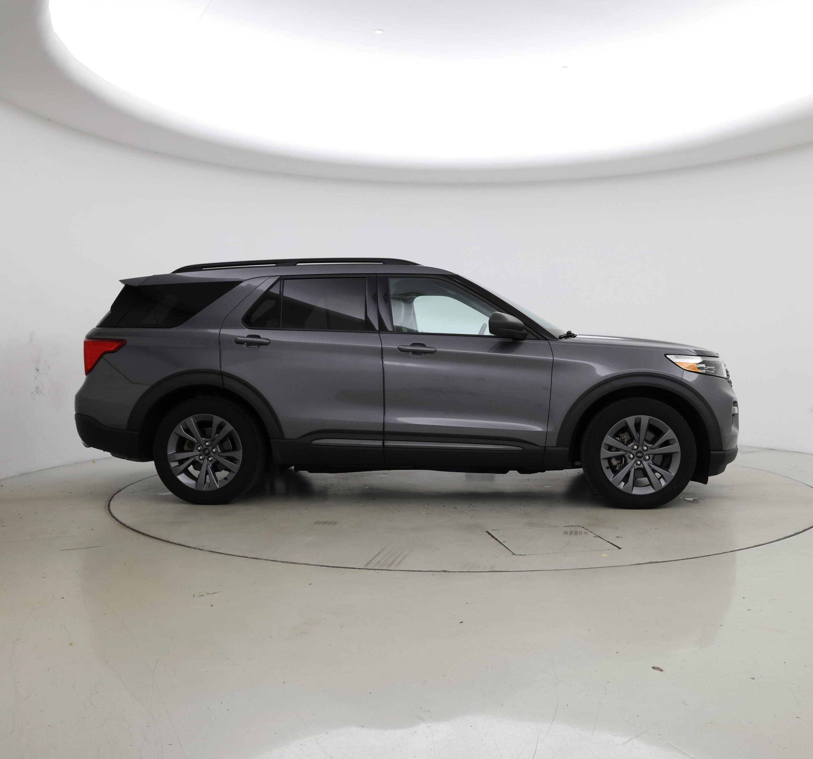 Thumbnail: 2021 Ford Explorer - 7