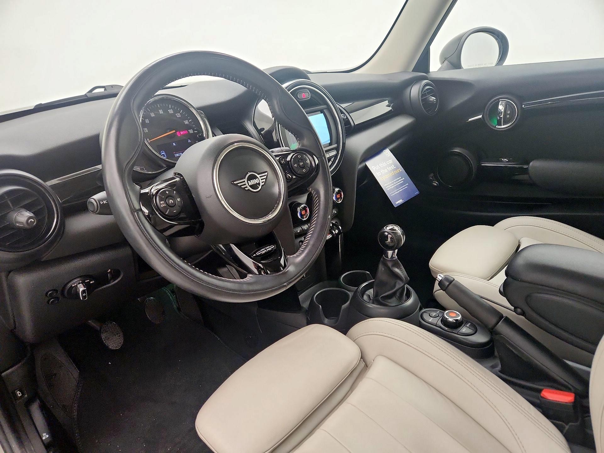Thumbnail: 2019 MINI Cooper Hardtop - 9