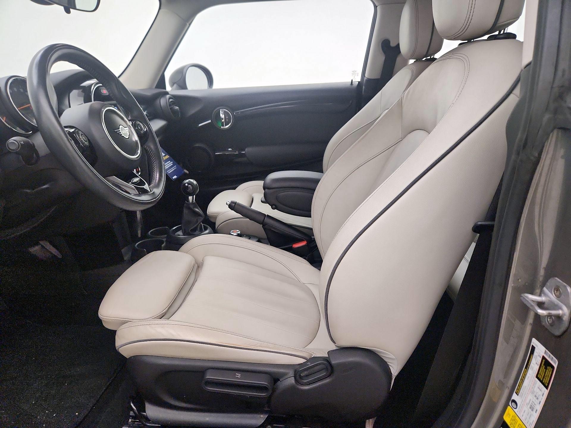 Thumbnail: 2019 MINI Cooper Hardtop - 11