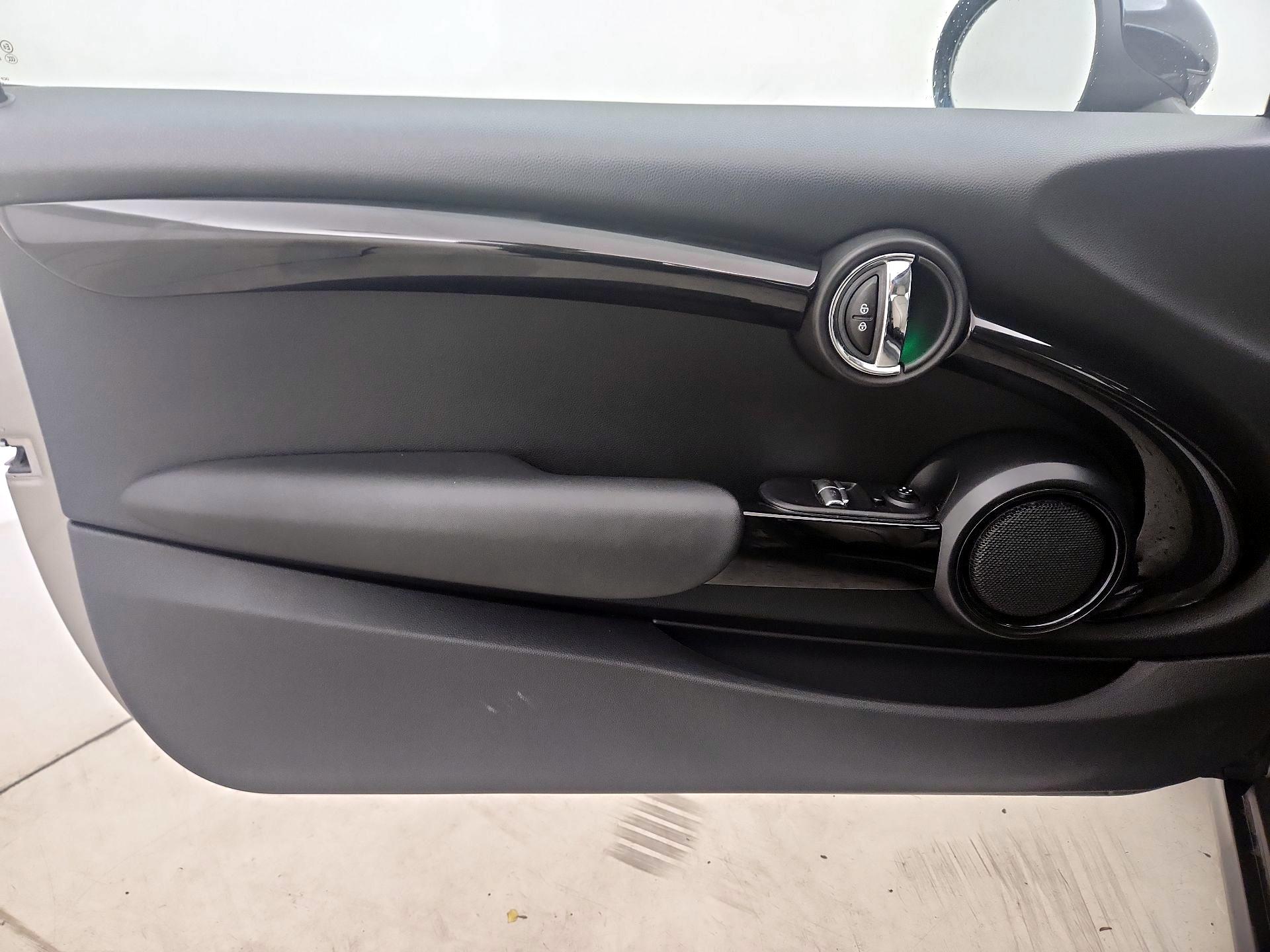 Thumbnail: 2019 MINI Cooper Hardtop - 12