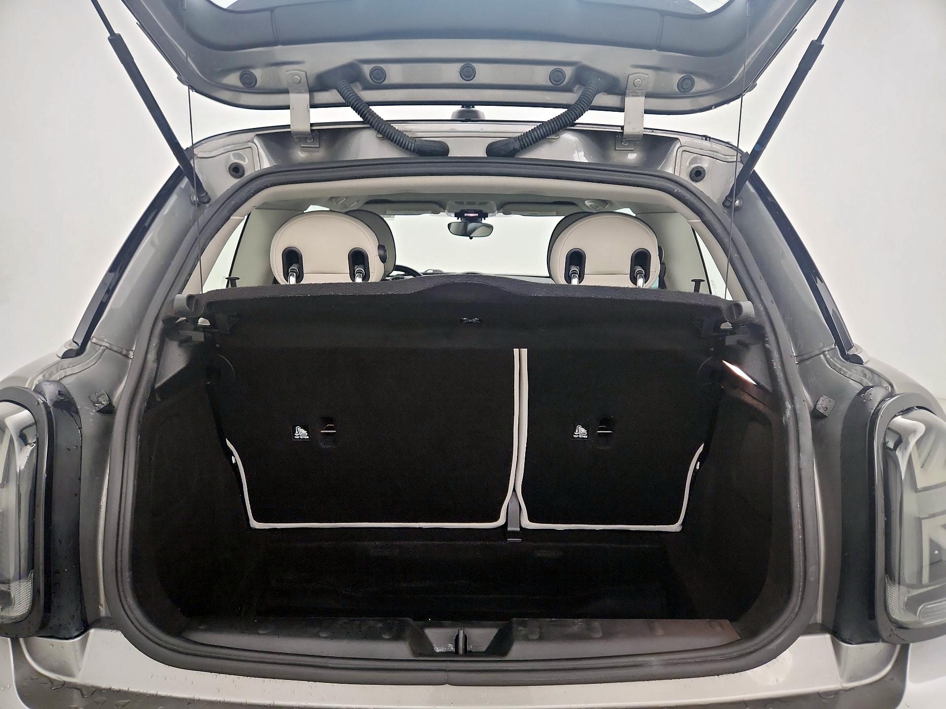 Thumbnail: 2019 MINI Cooper Hardtop - 19